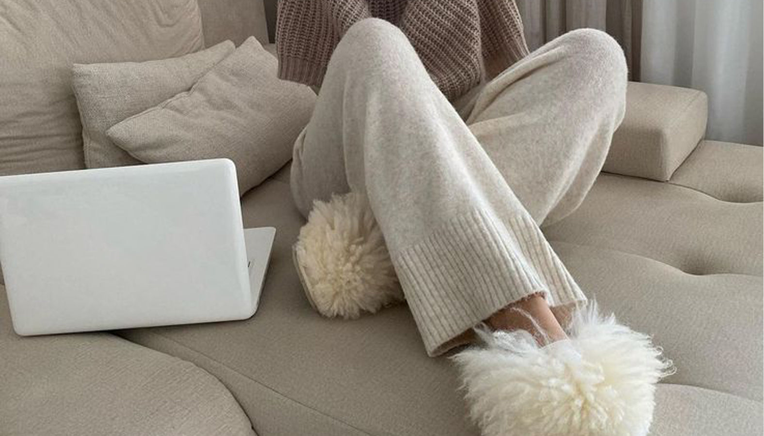De flared pants: een geweldige broek voor iedere vrouw!