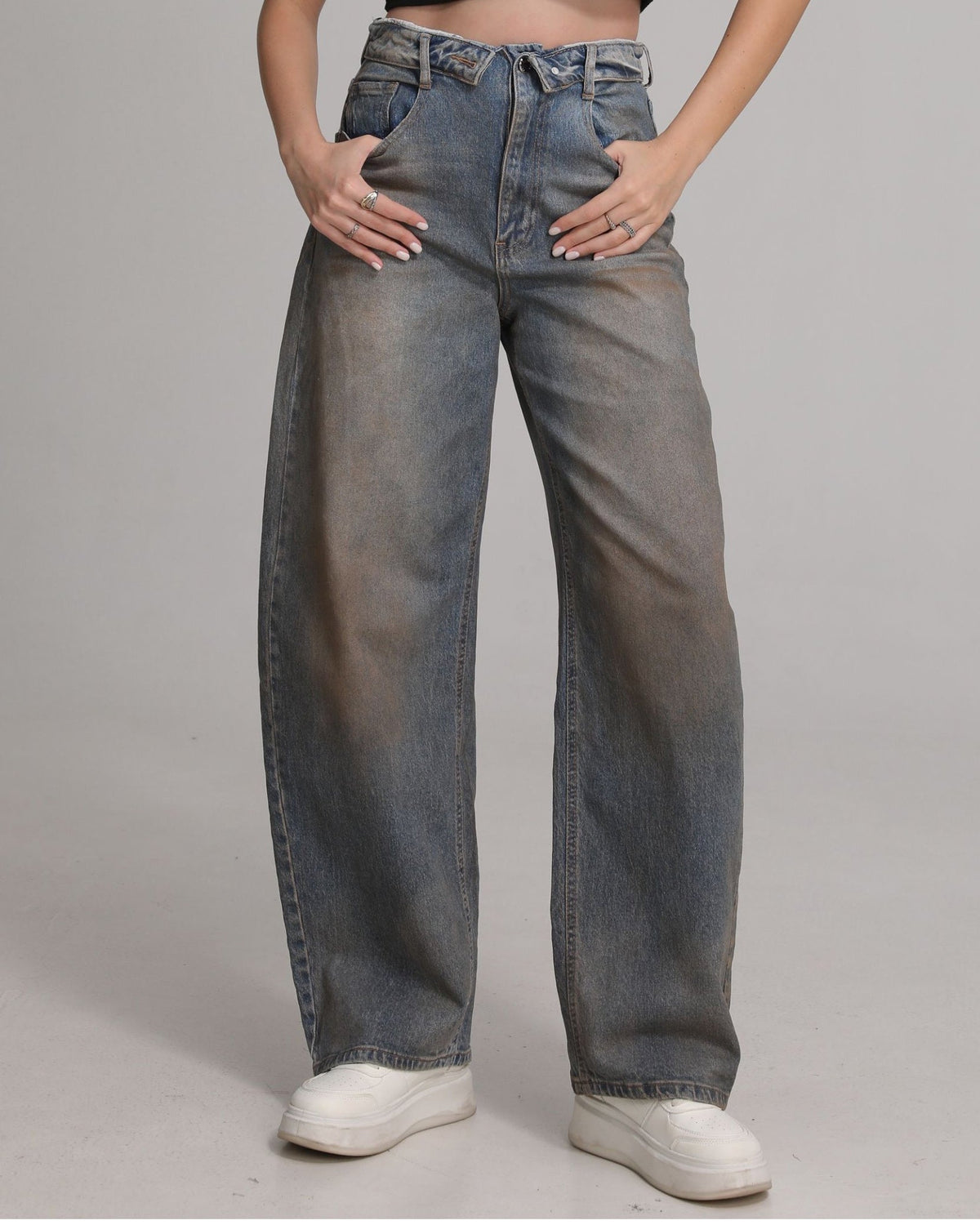 SeeSee Paris barrel jeans met bruine wassing en fold over