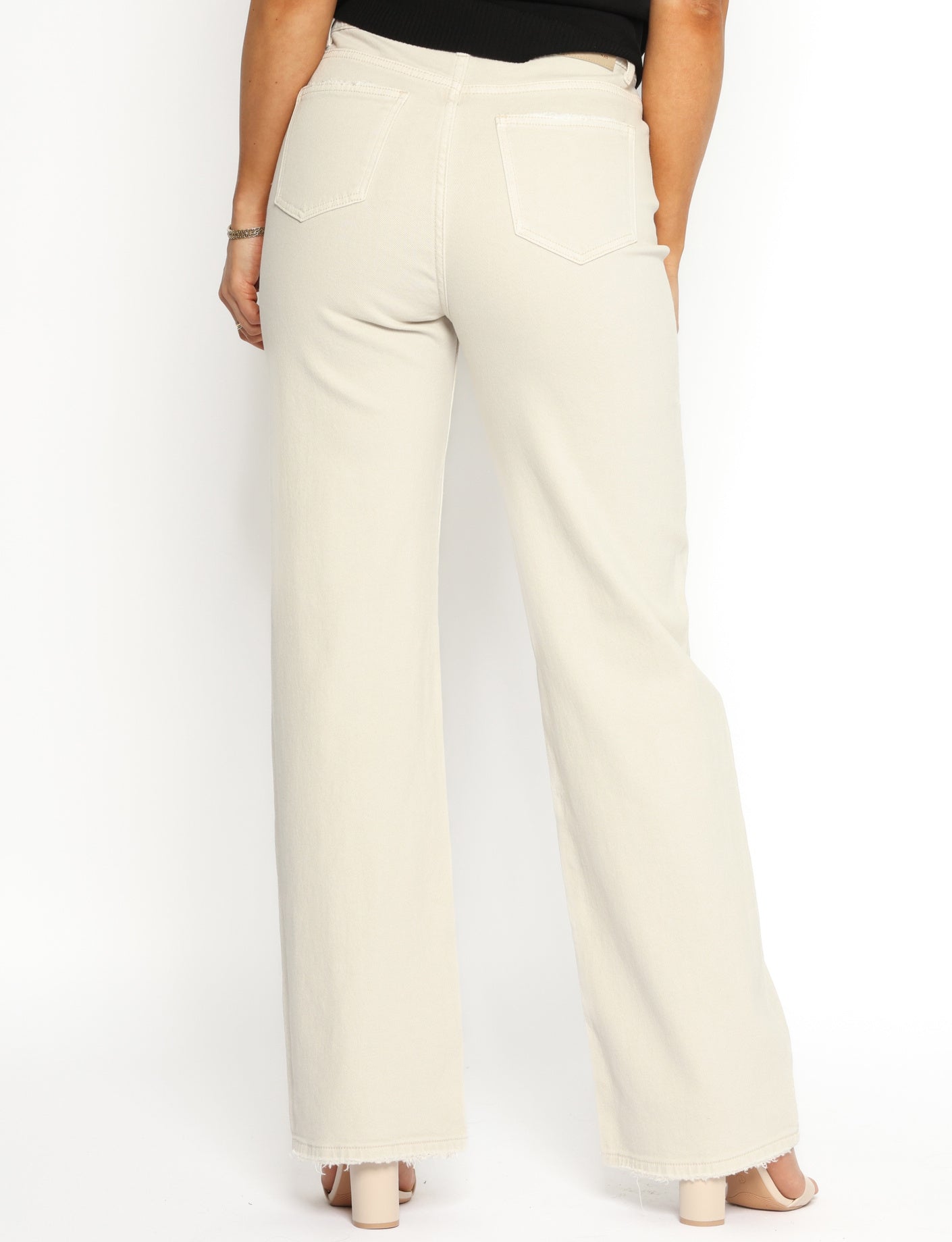 Queen Hearts | Wide leg, Straight jeans Pien Beige