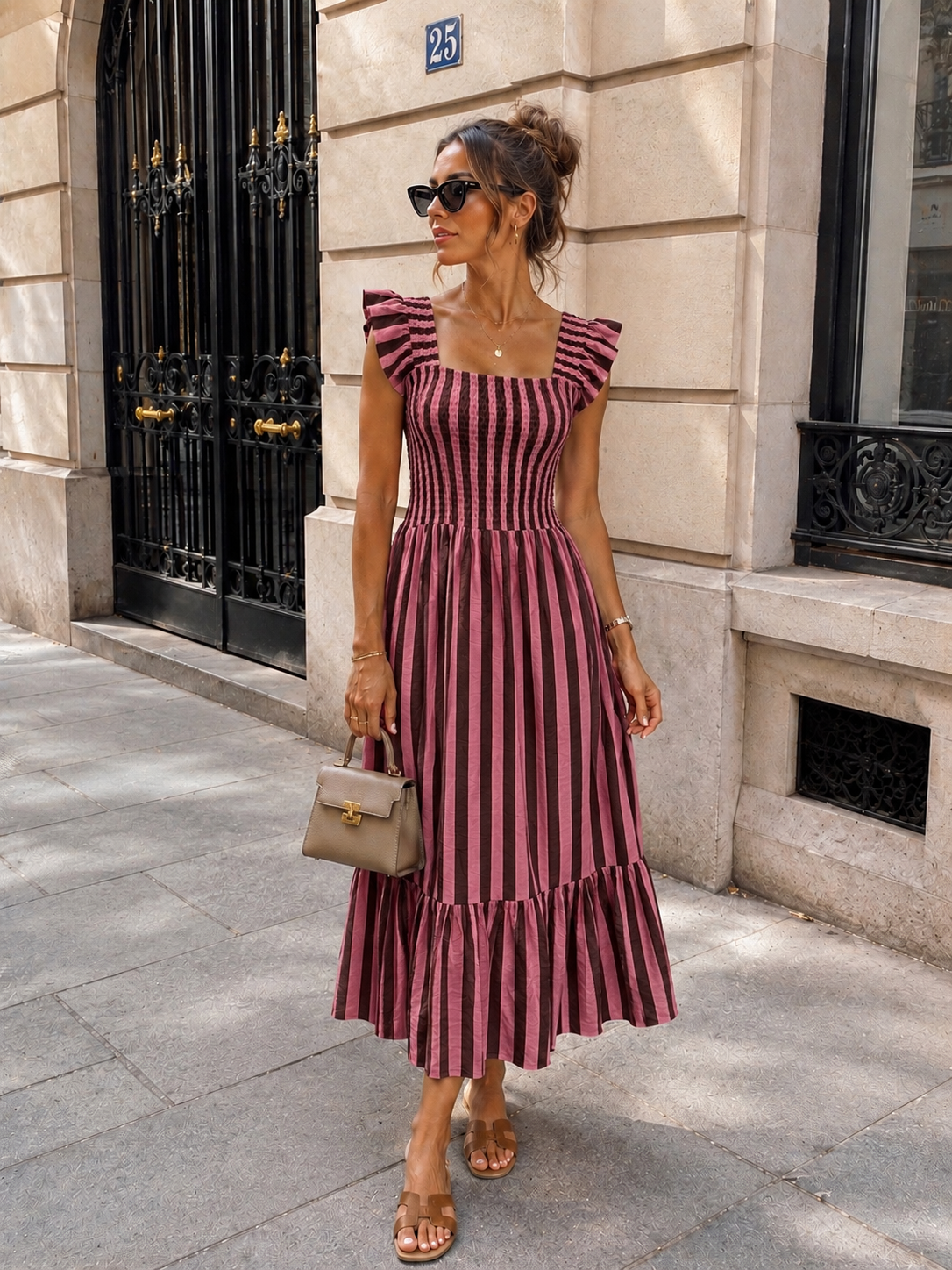 Gestreepte maxi jurk met rushes Noa Bruin/ Roze
