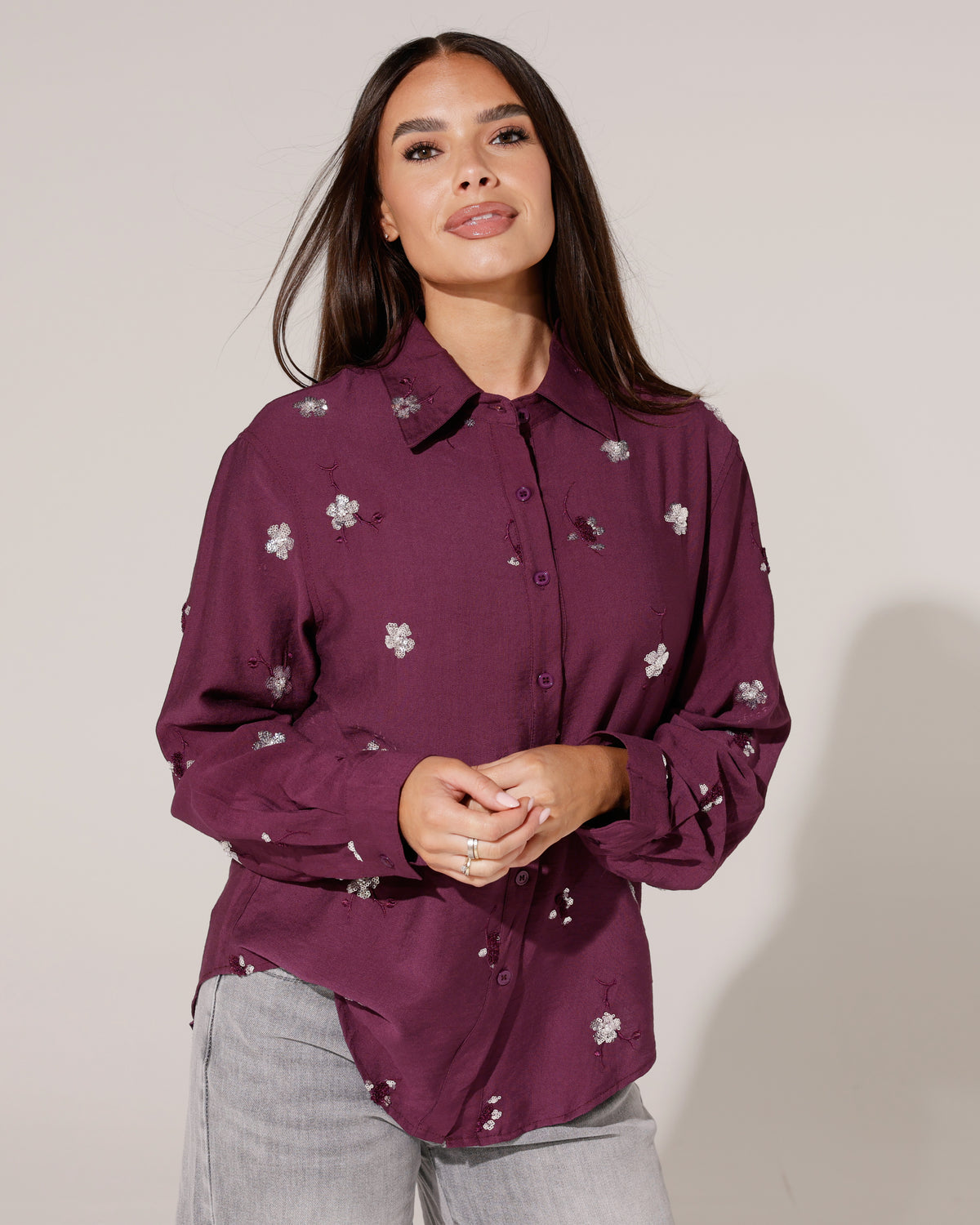 Blouse met bloemen van pailletten Ansh Paars