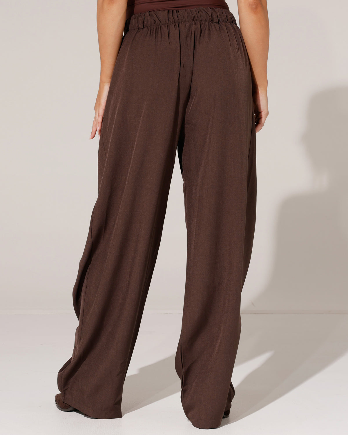 Pantalon met overslag detail Tamar Donkerbruin