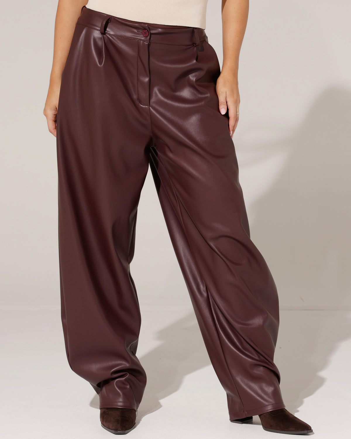 Leatherlook ballon broek Maaike Aubergine