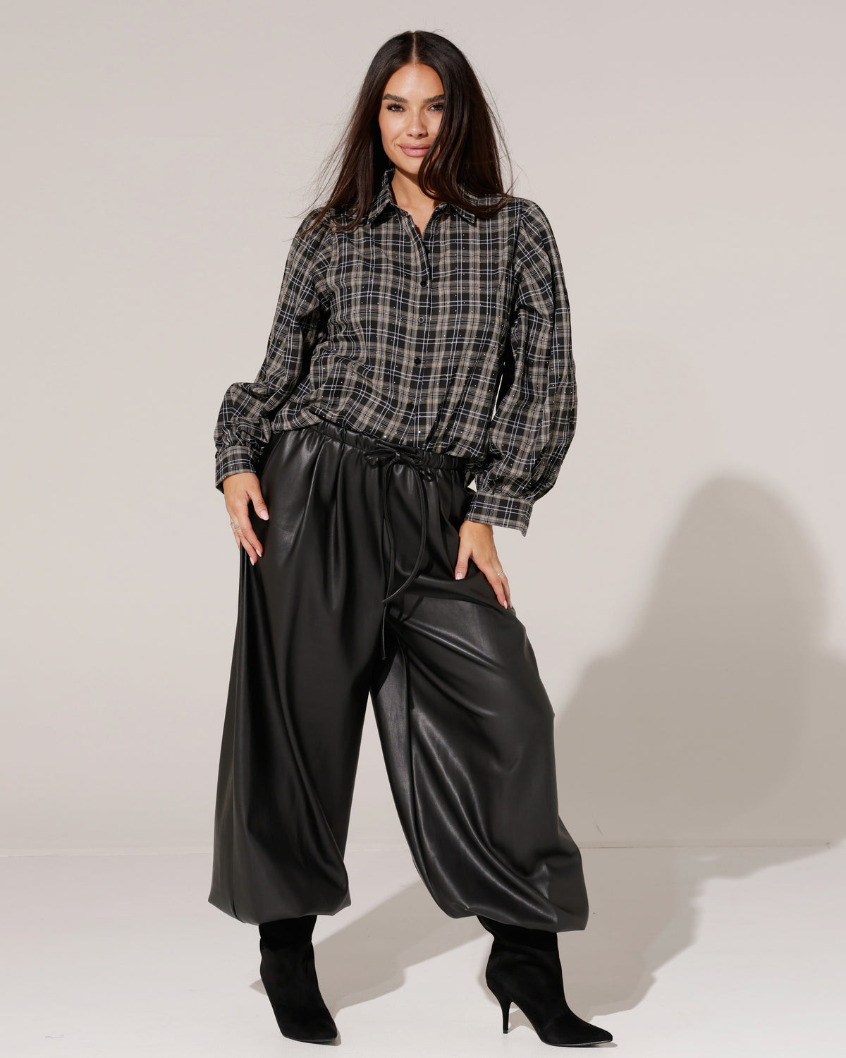 Leatherlook ballon broek Renske Zwart