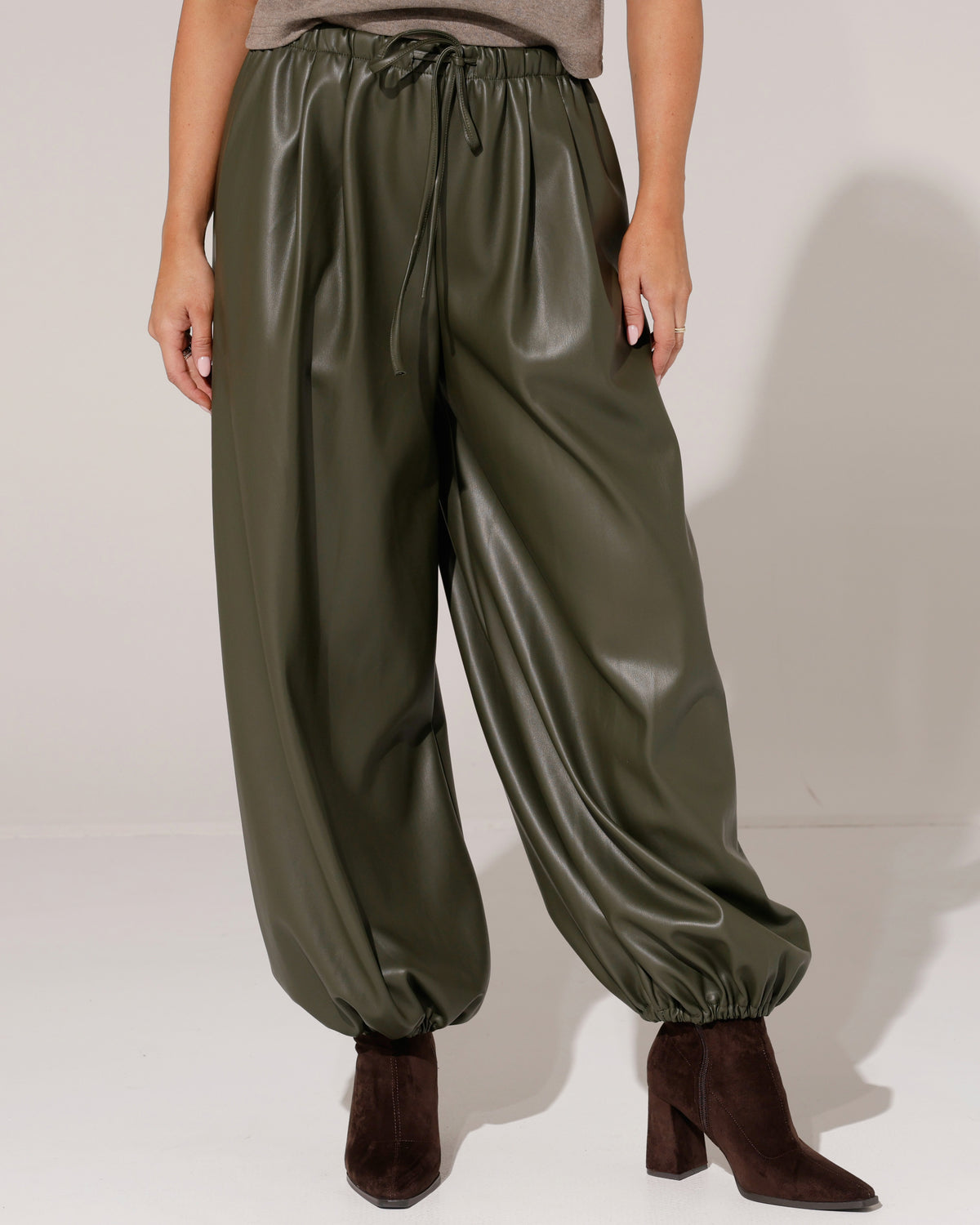 Leatherlook ballon broek Renske Donkergroen