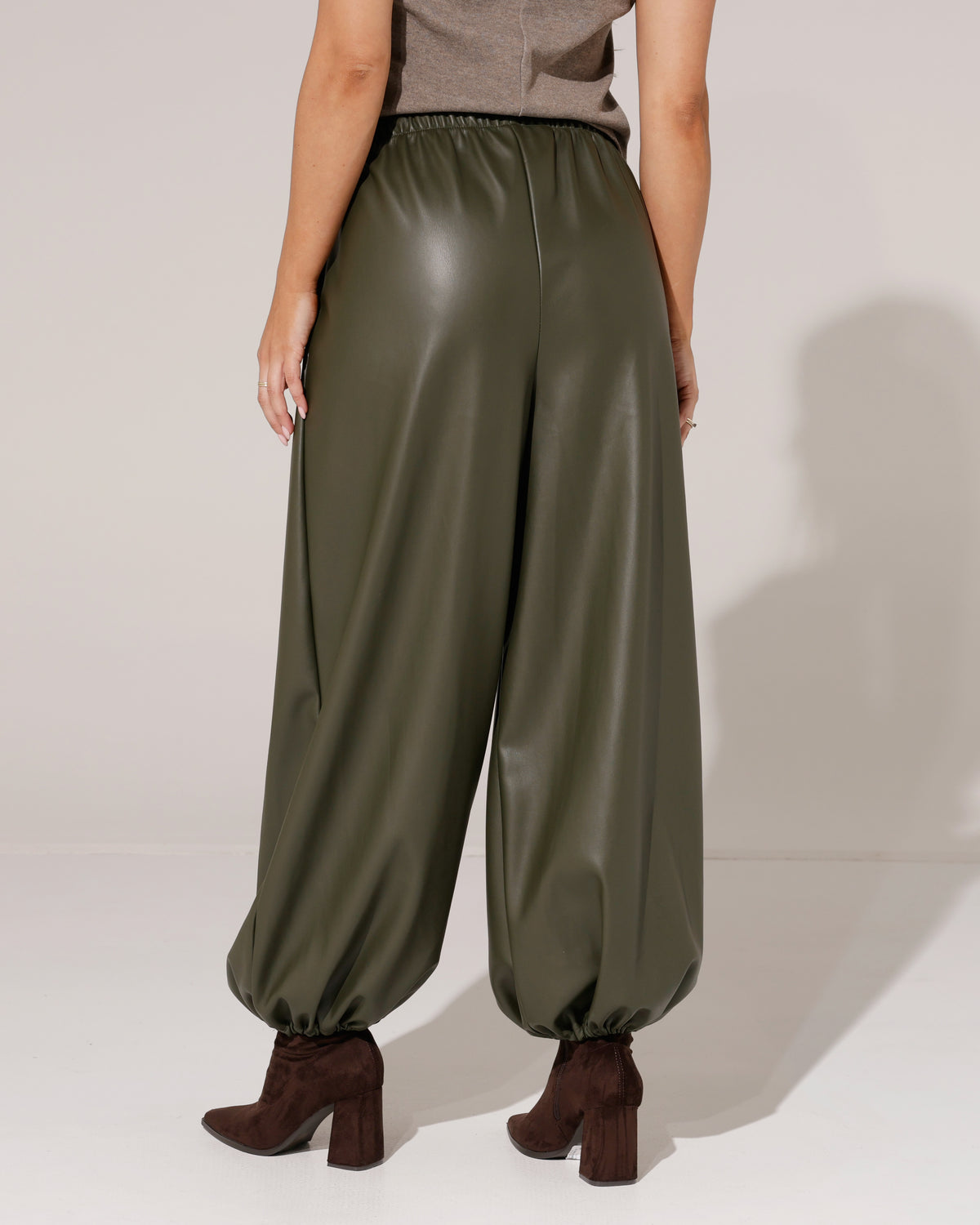 Leatherlook ballon broek Renske Donkergroen