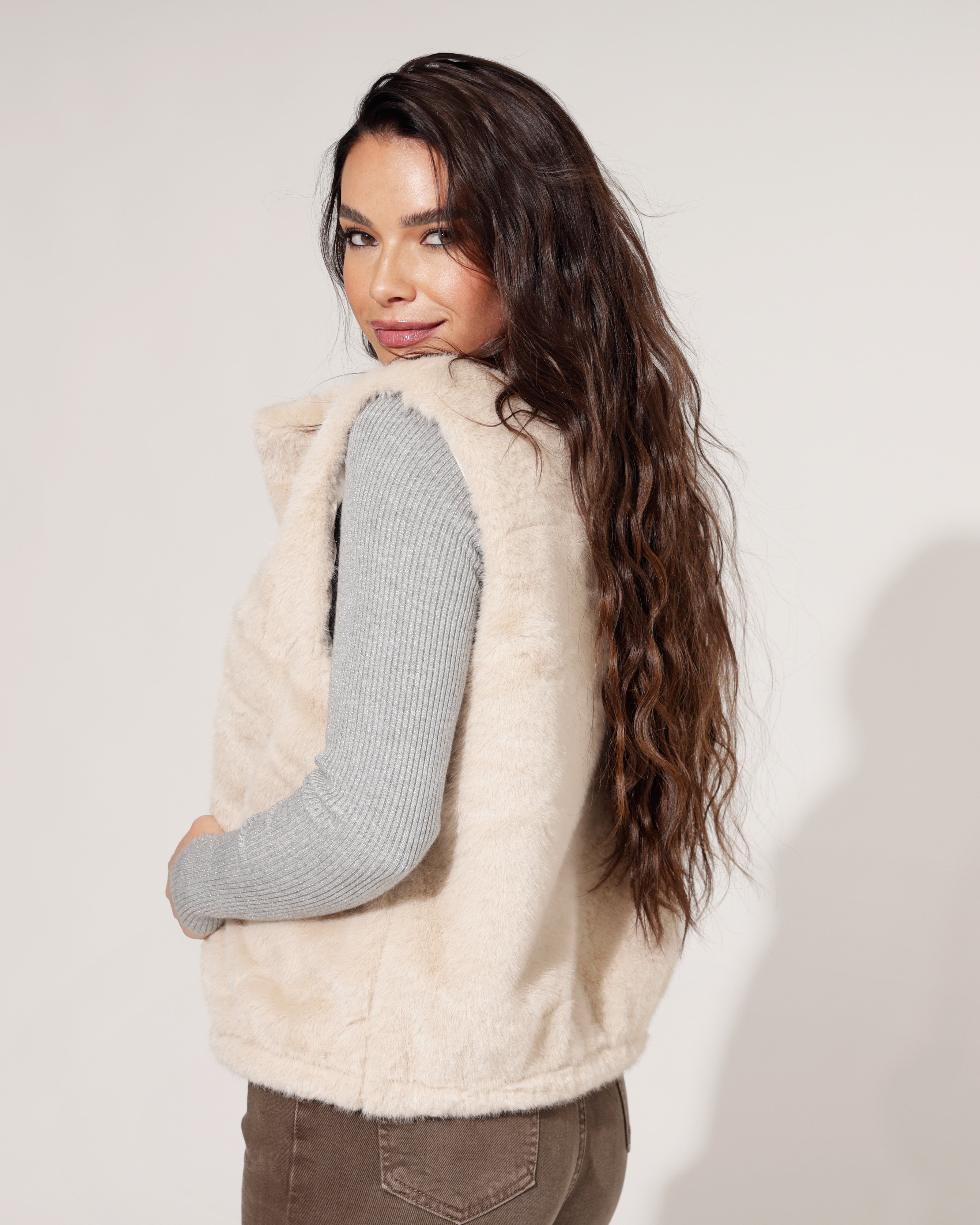 Fake fur gilet June Beige