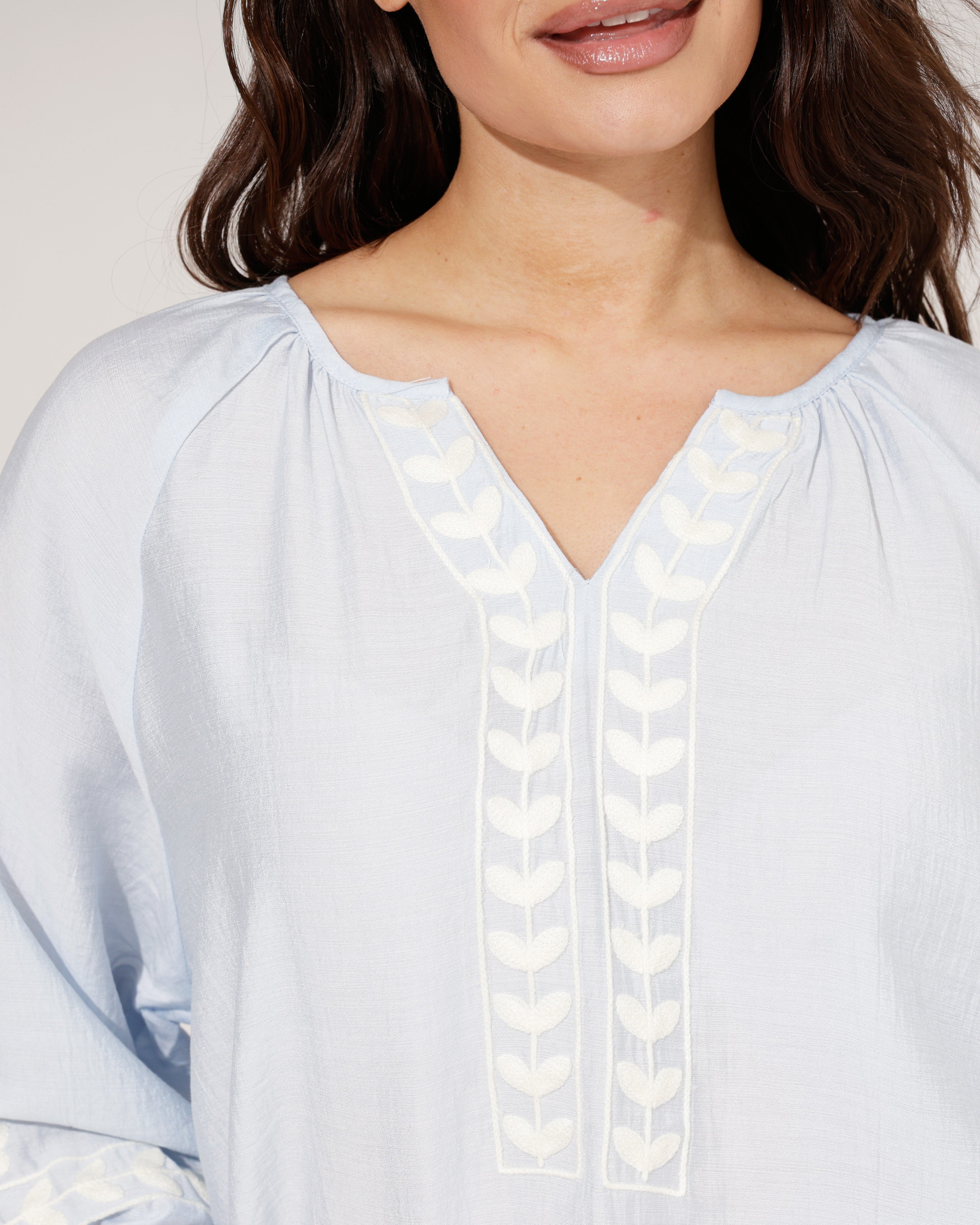 Blouse met borduursel Jilley Lichtblauw