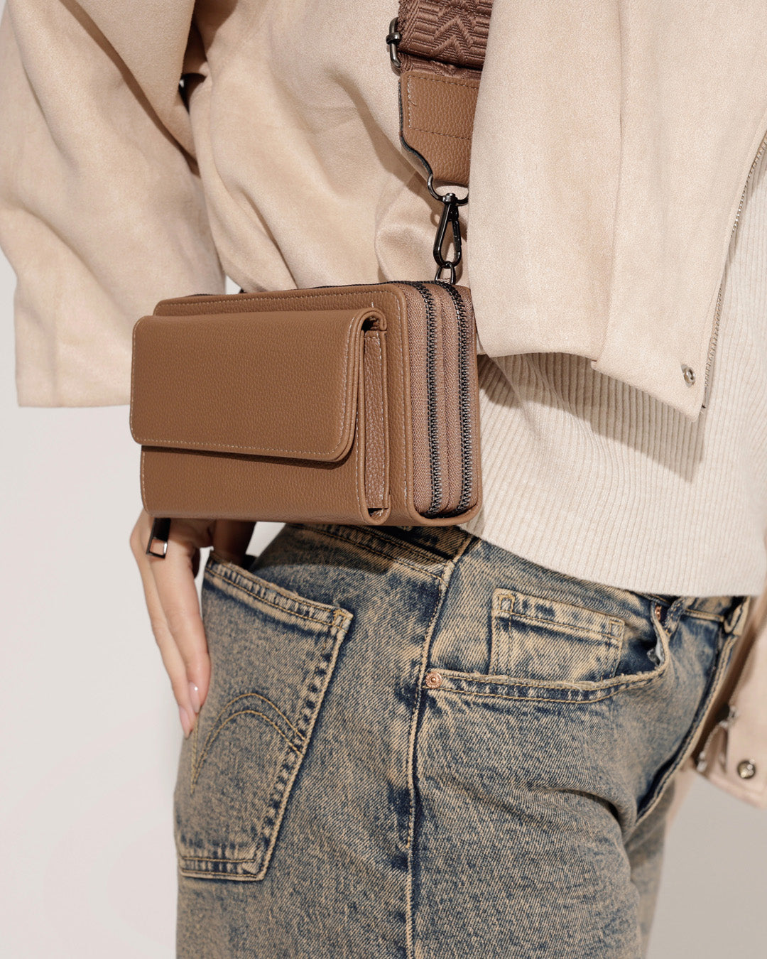 Schouder- Telefoontas Nance Bruin