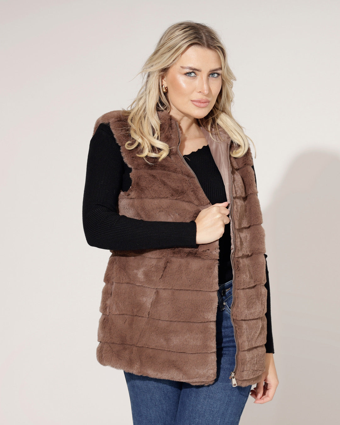 Fake fur gilet Florence Donkerbruin