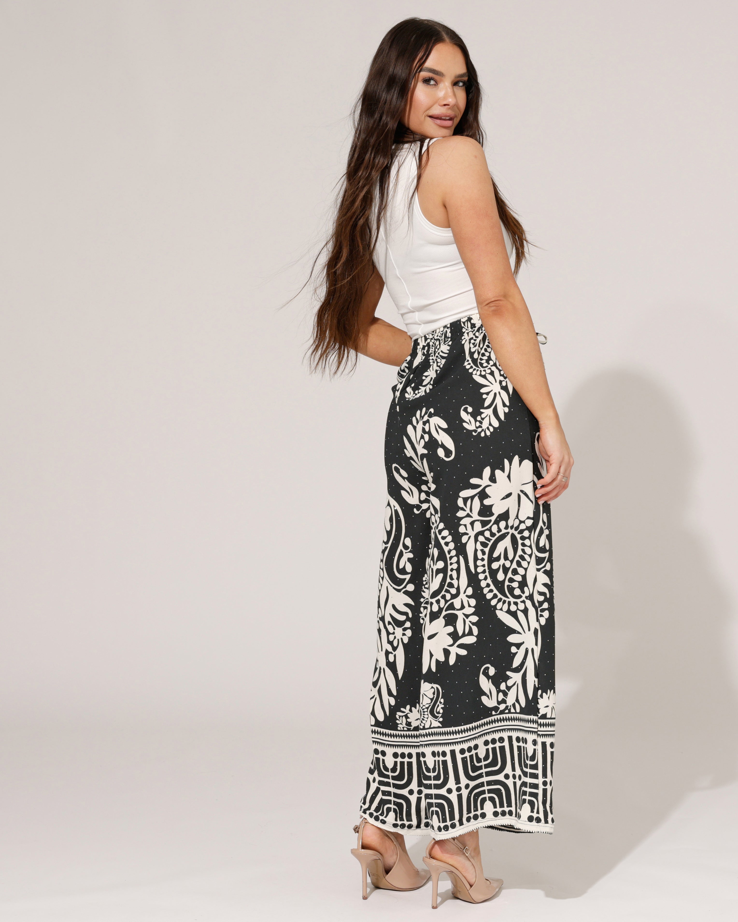 Wijde broek paisley print Farah Zwart
