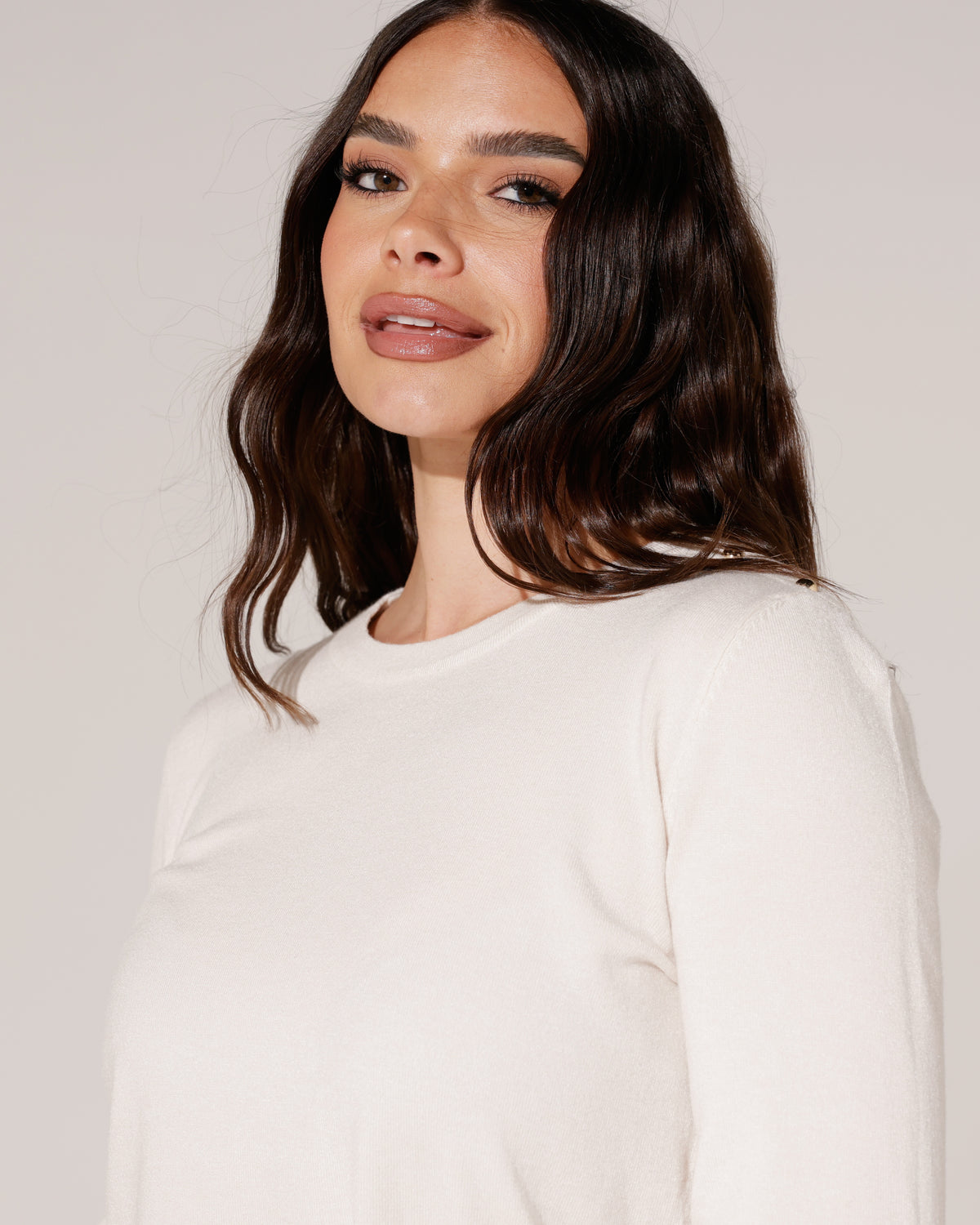 Top met goudkleurige studs Lize Beige