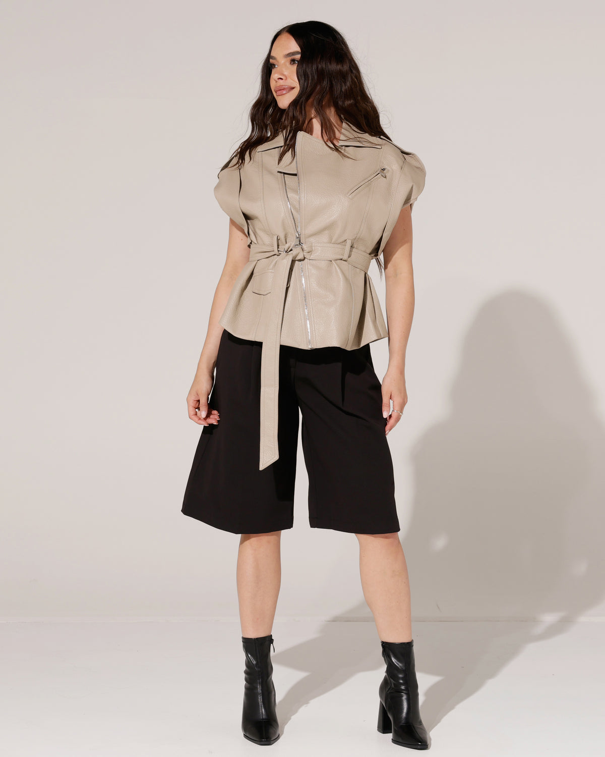 Leatherlook gilet Yinn Beige