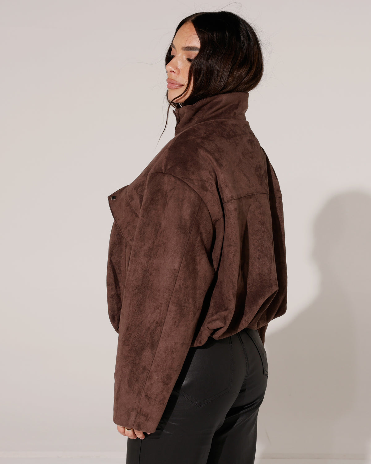 Suede-look bomberjacket Jenna Donkerbruin