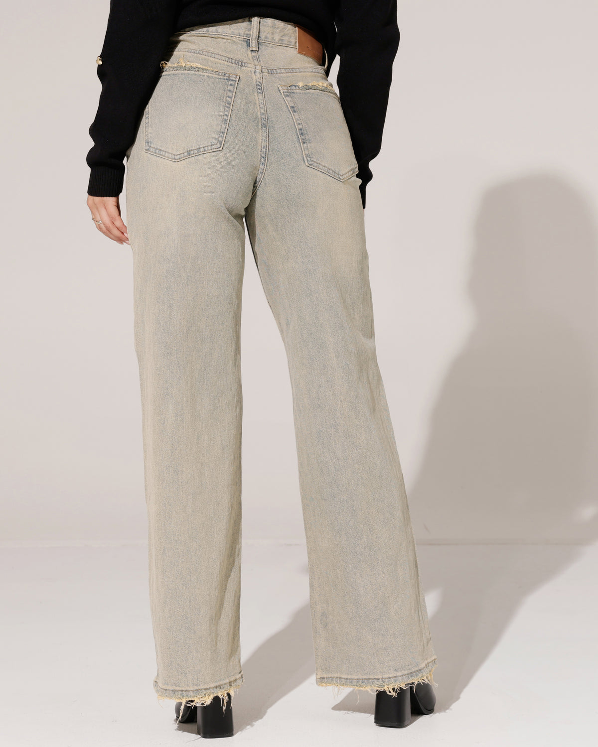 Queen Hearts | Wide leg jeans Eveline Beige