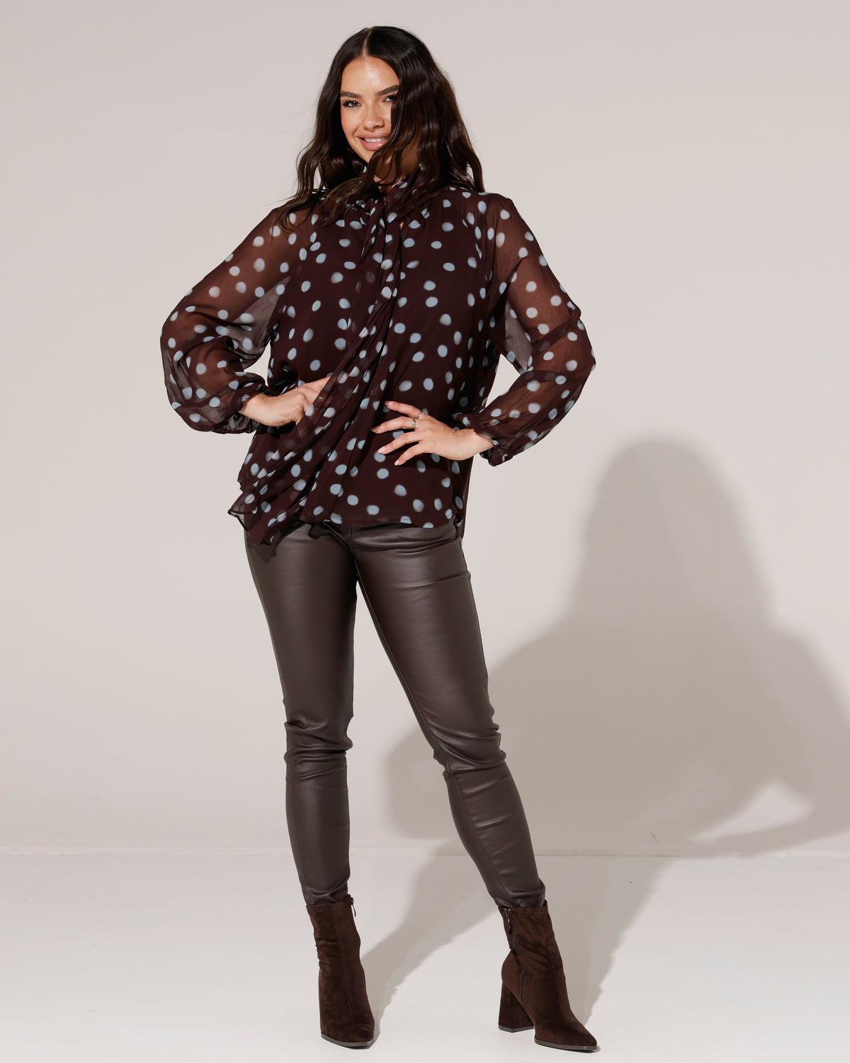 Ana & Lucy | Leatherlook skinny broek Theophile Donkerbruin
