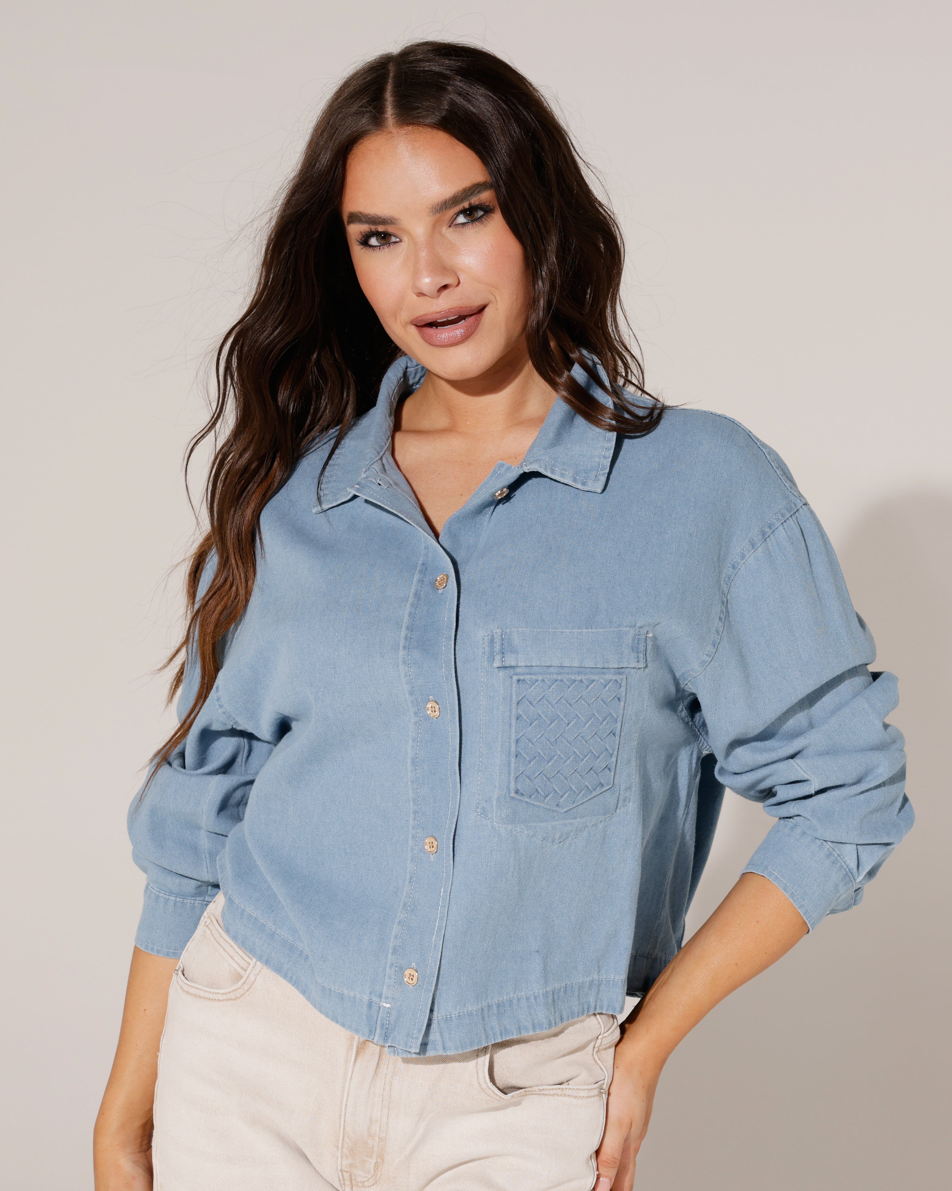 Denim look blouse met borstzak Ivy Lichtblauw