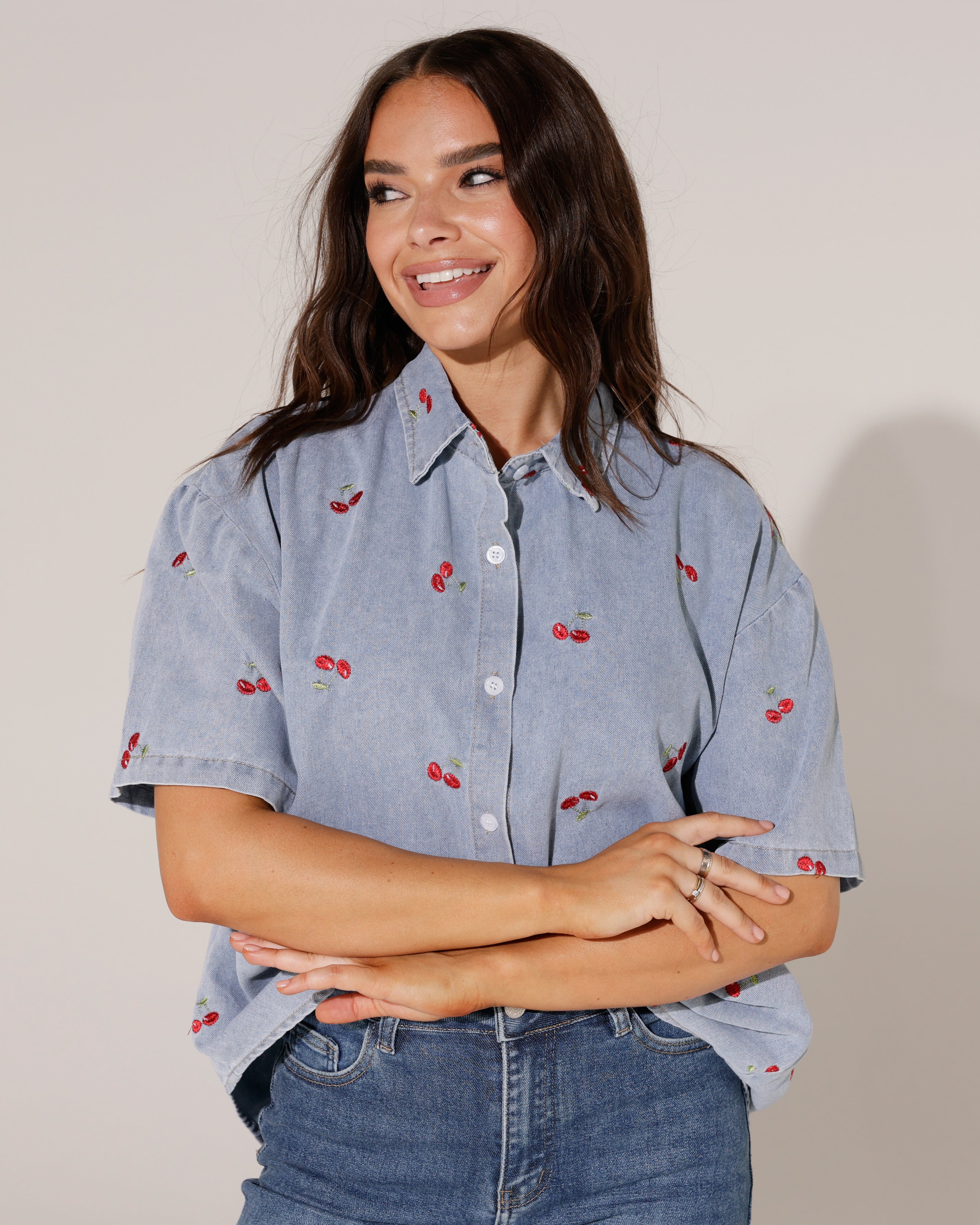 Spijkerblouse met kersen Kyra Blauw
