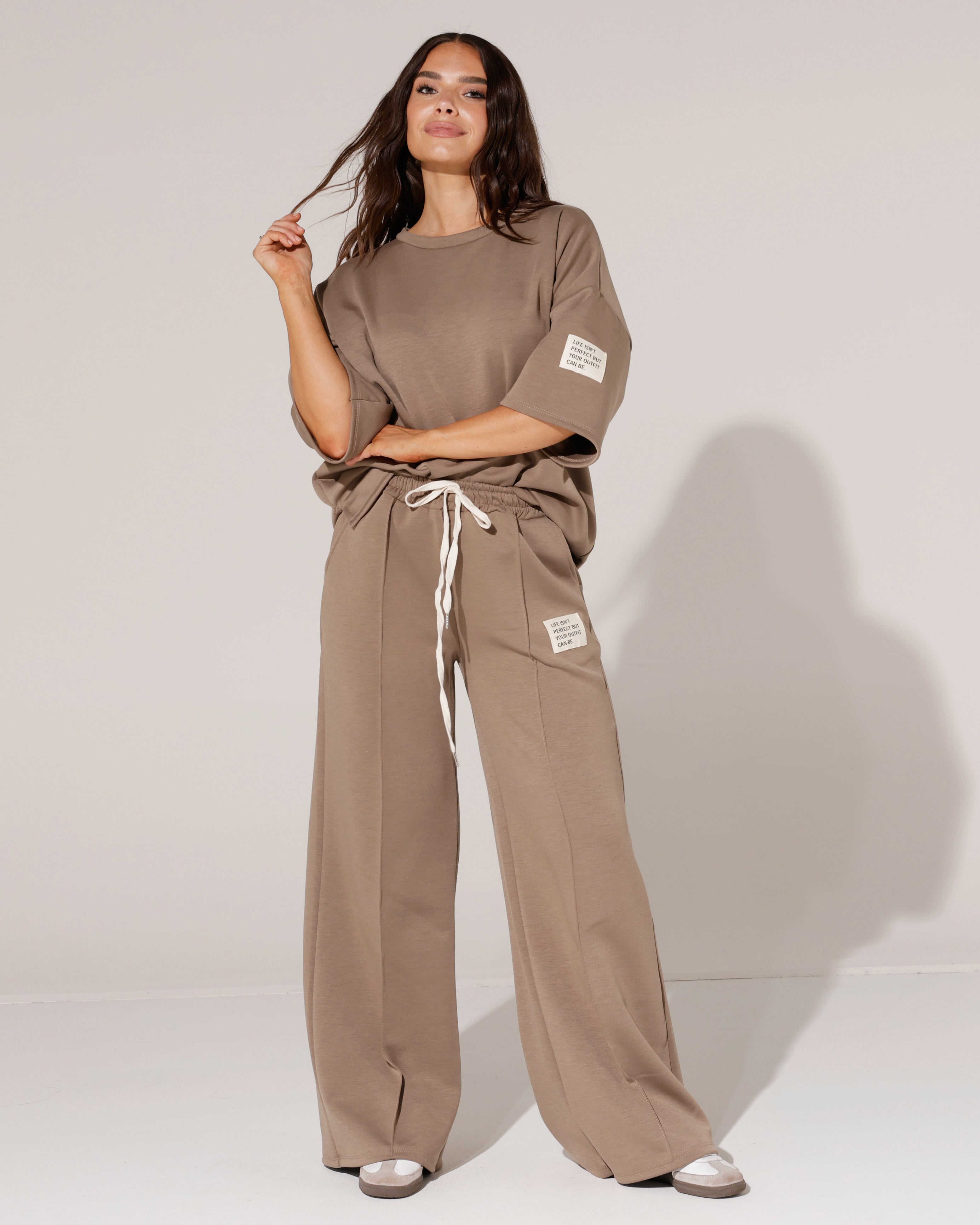 Huispak korte mouwen beige label isn't Perfect Taupe