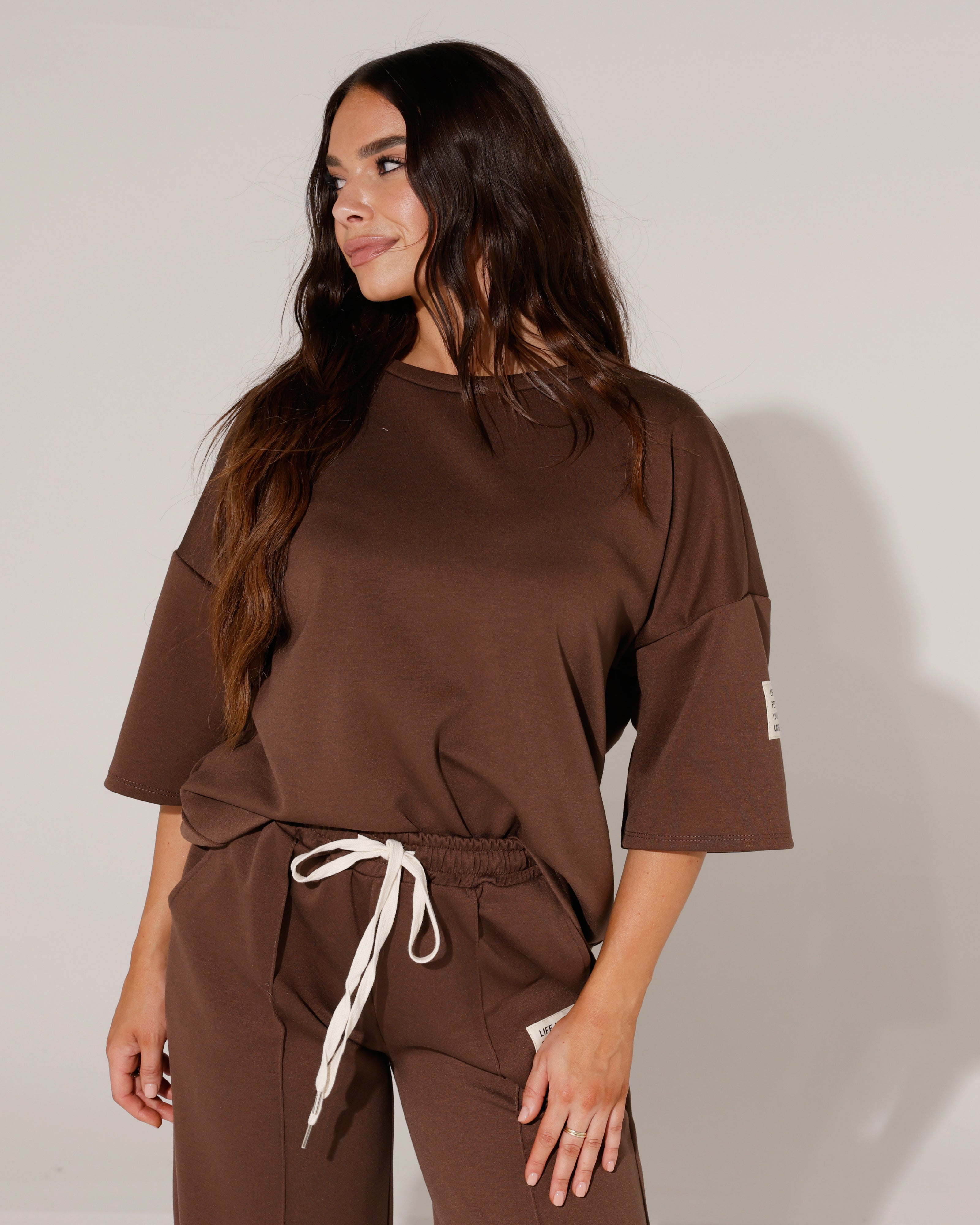 Huispak korte mouwen beige label isn't Perfect Donkerbruin