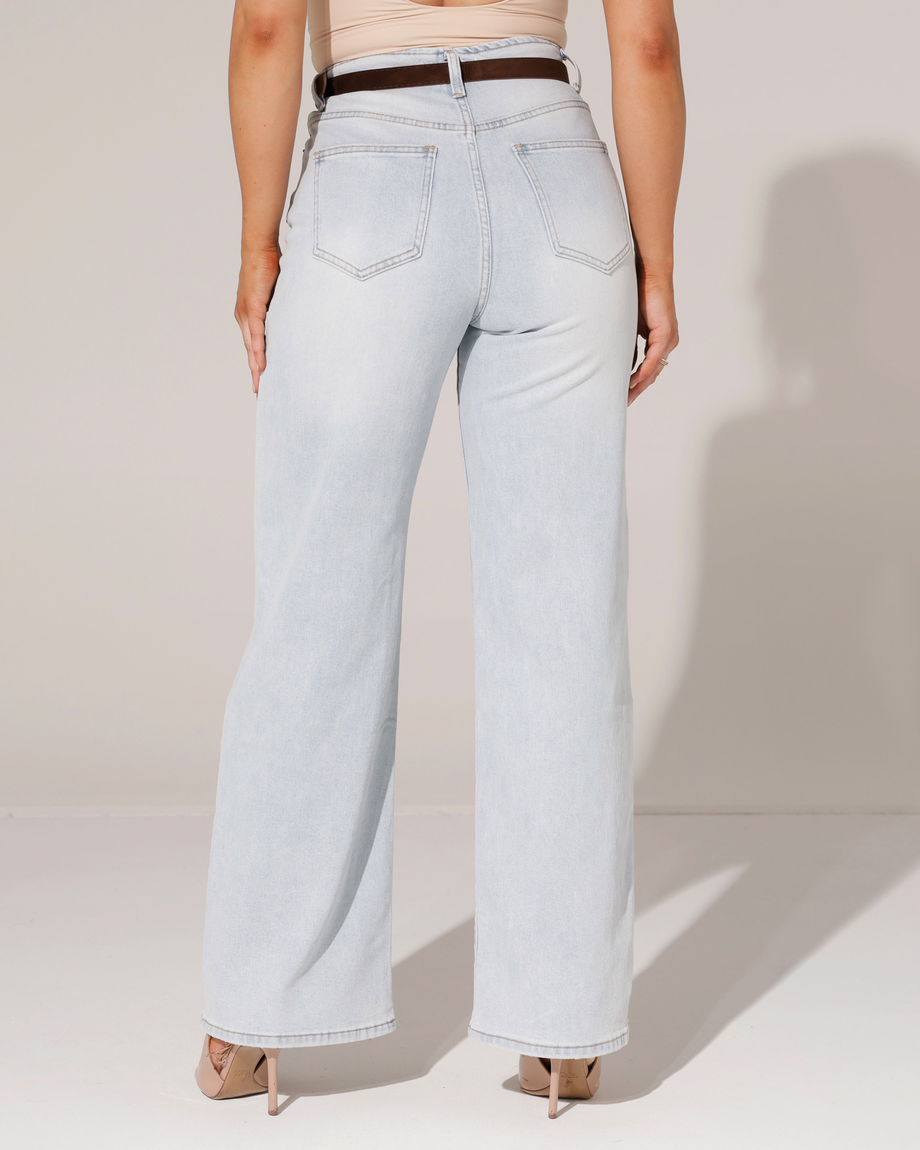 Laulia | Wide leg jeans Grace Lichtblauw