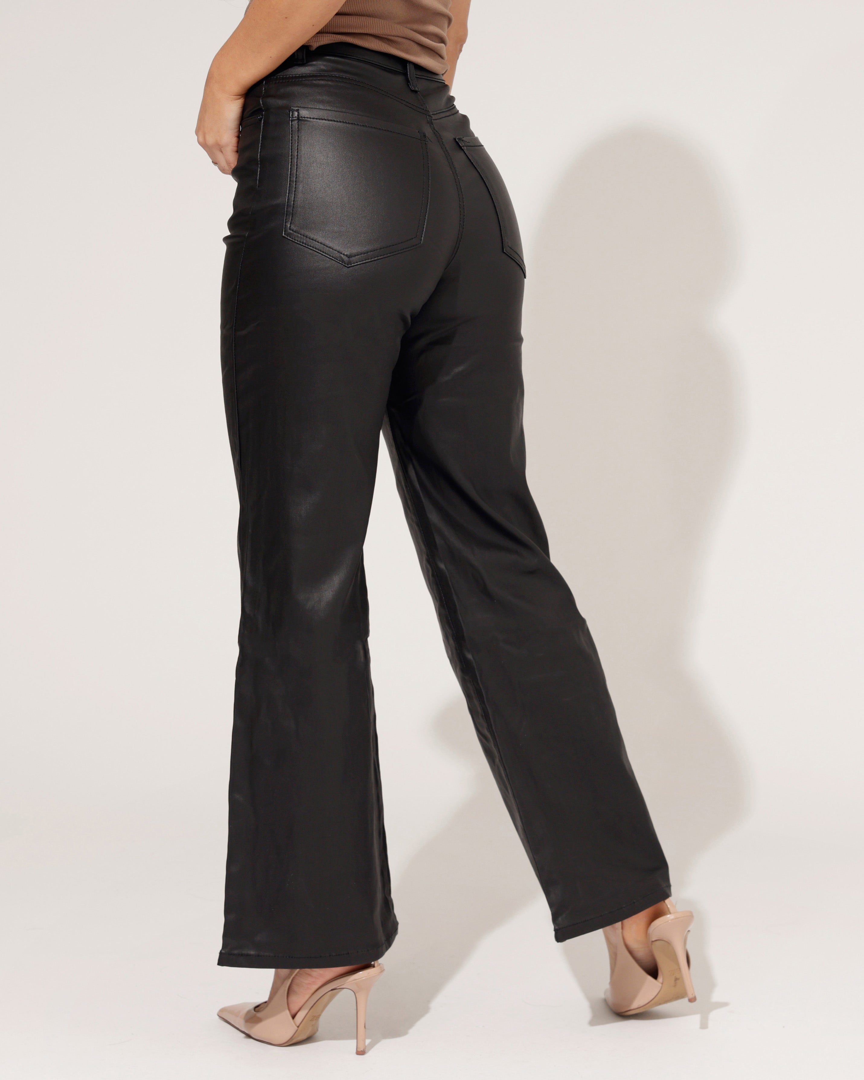 Ana & Lucy | Leatherlook wide leg broek Lesley Zwart