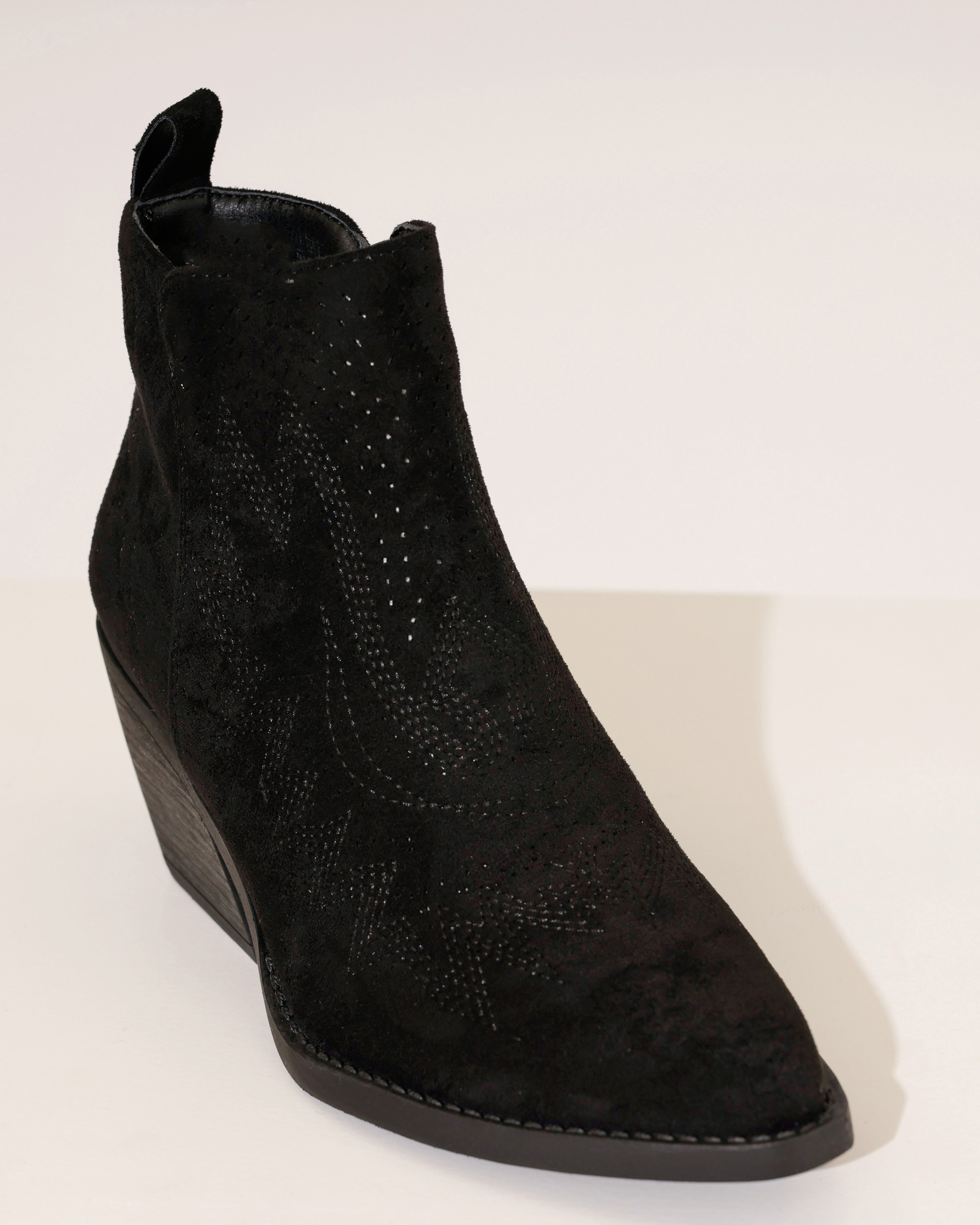 Cowboy Boot Essie Zwart