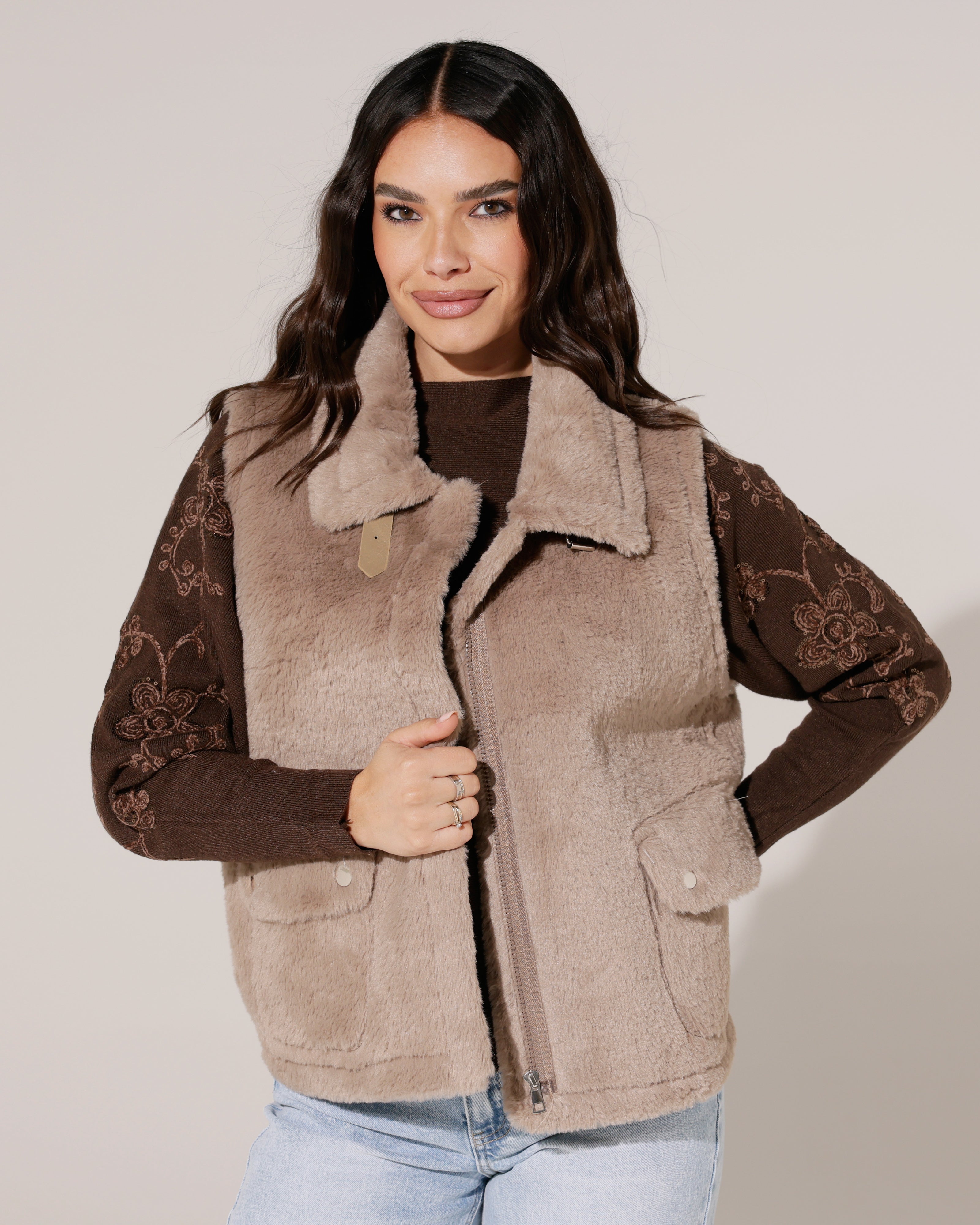 Fake fur bodywarmer Jony Taupe