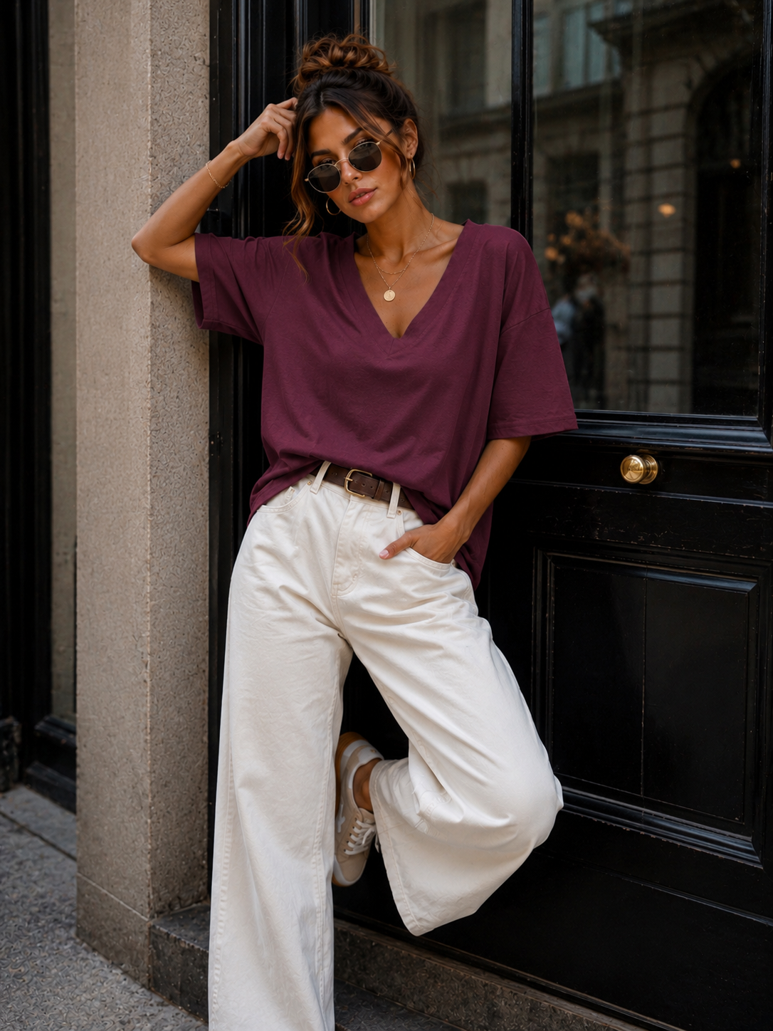 Basic T-shirt V-hals Milly Aubergine, extra aanzicht 2