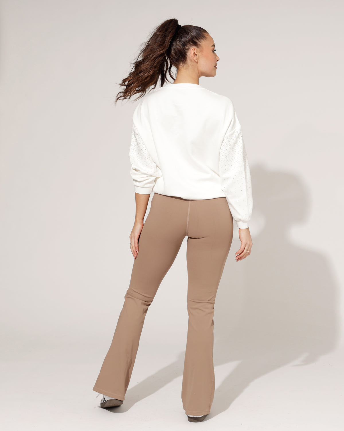Flared legging Lucey in bruin, extra aanzicht 3