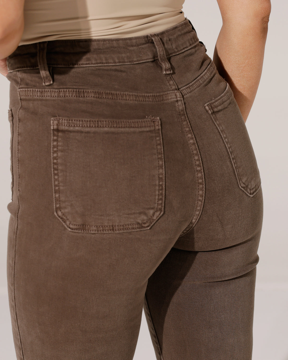 Folyrose Wide leg jeans Mika-I3 in bruin, extra aanzicht 6