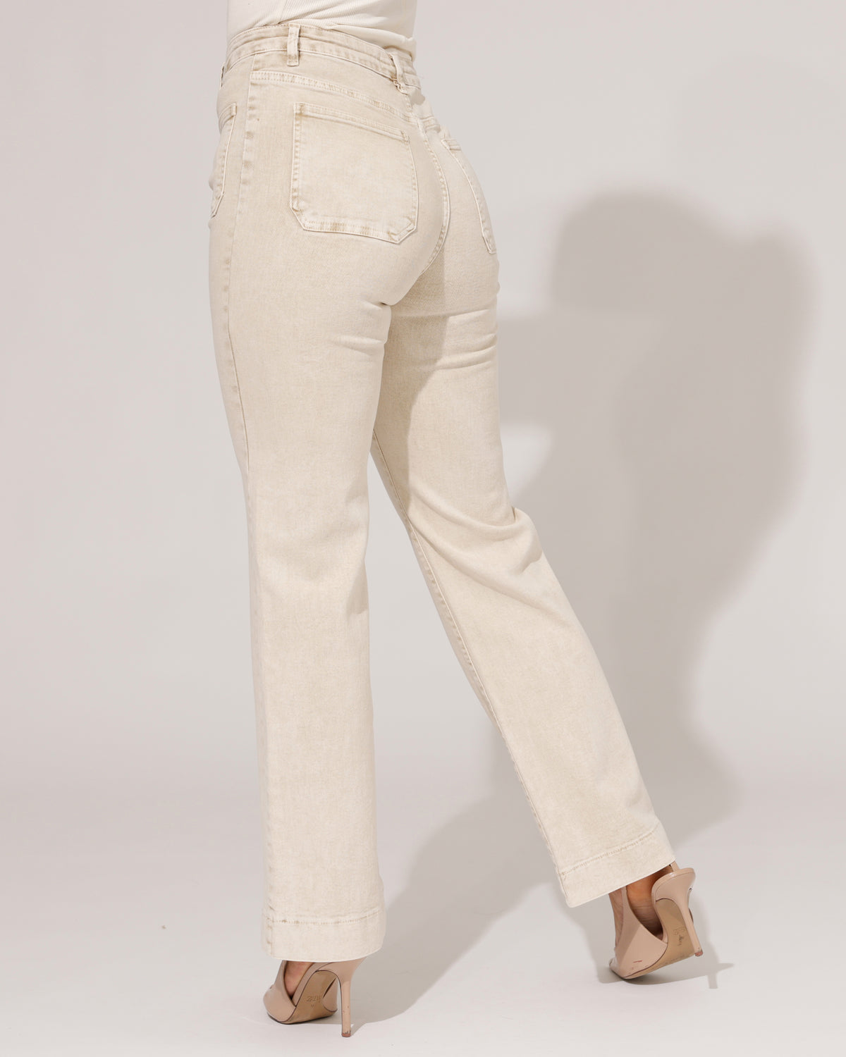 Folyrose Wide leg jeans Mika-YC in zand, extra aanzicht 2