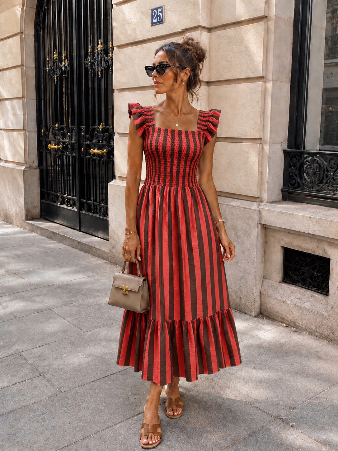 Gestreepte maxi jurk met rushes Noa Bruin/ in rood