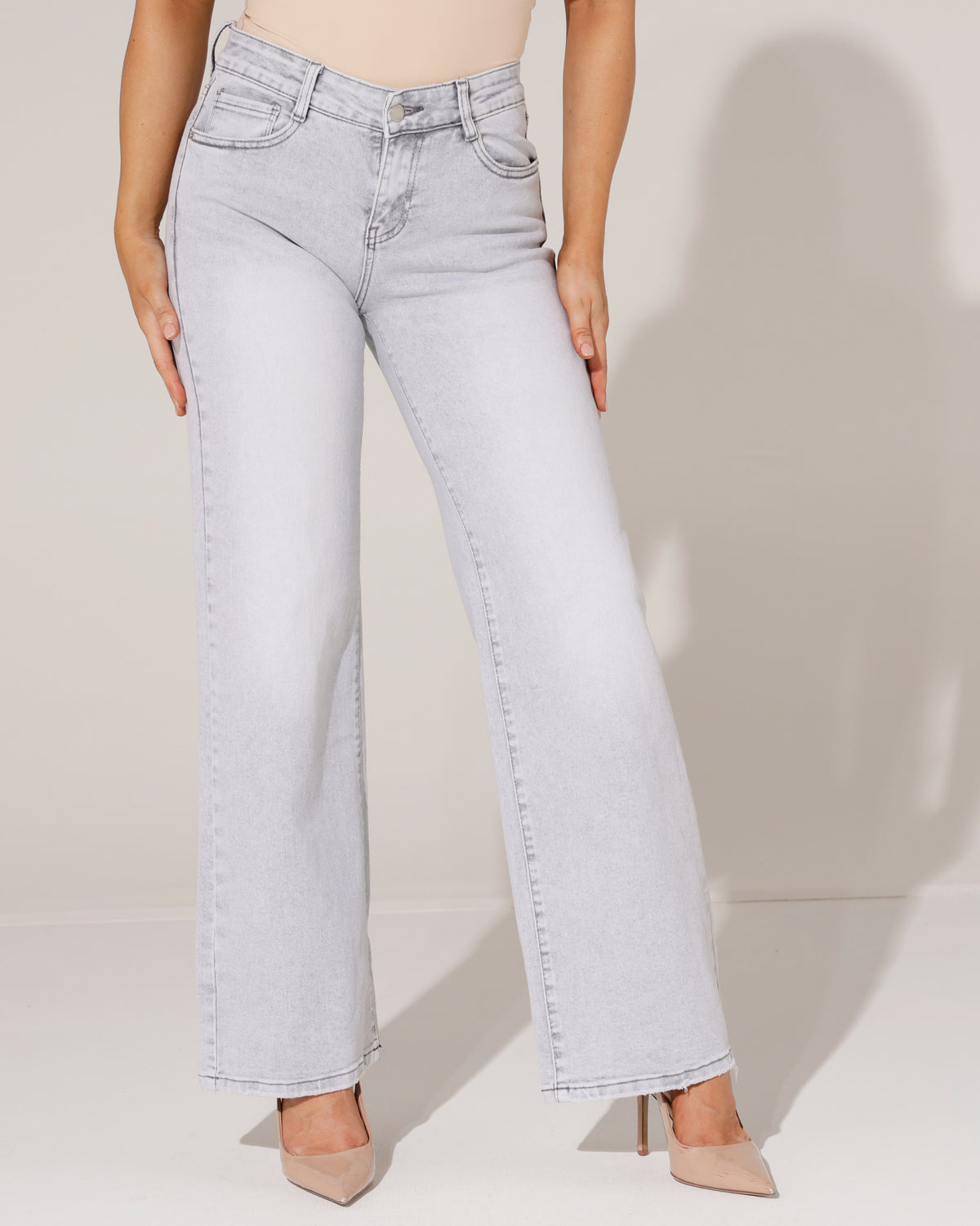 Laulia Wide leg jeans, low waist Yara-23 in lichtgrijs