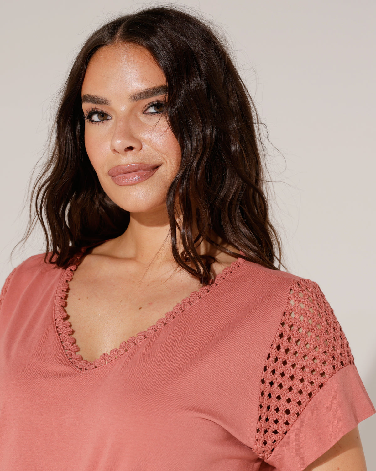 Top met gehaakte mouwdetail Kiki Koraal, extra aanzicht 3