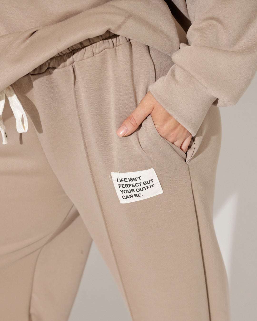 Huispak isn't Perfect Taupe