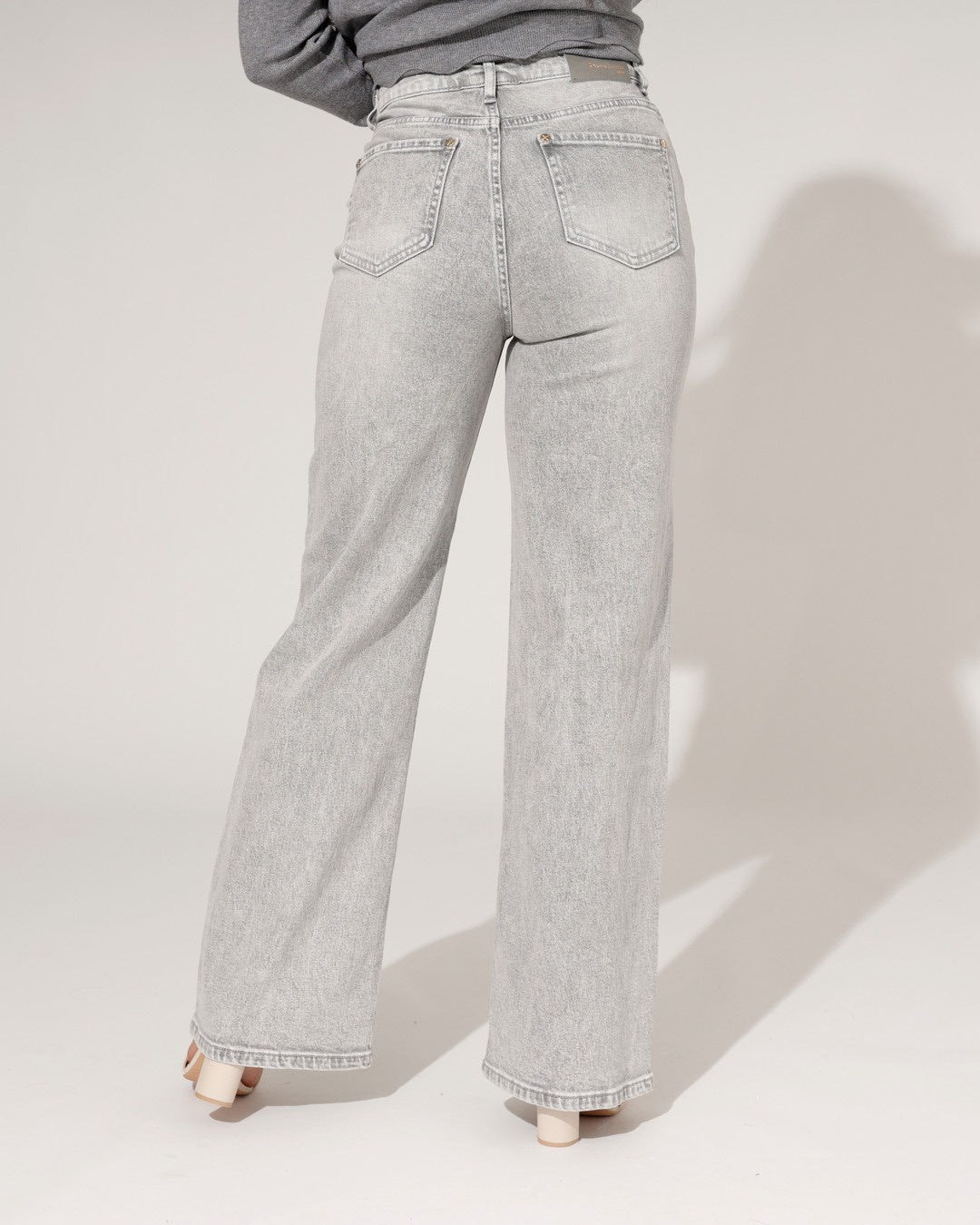 Queen Hearts | Wide leg, Straight jeans Joelle-2 Grijs