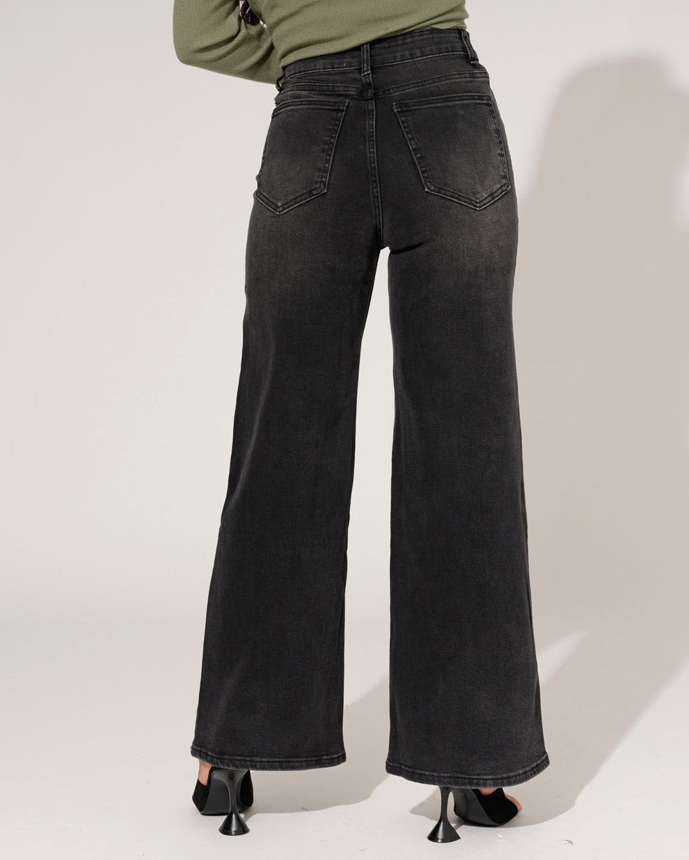 Ana & Lucy | Wide Leg Jeans Noe-4 Donkergrijs