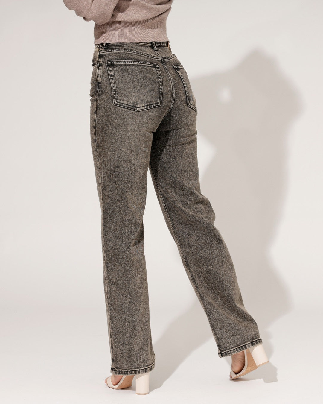 Queen Hearts | Wide leg, Straight jeans Molly Bruin