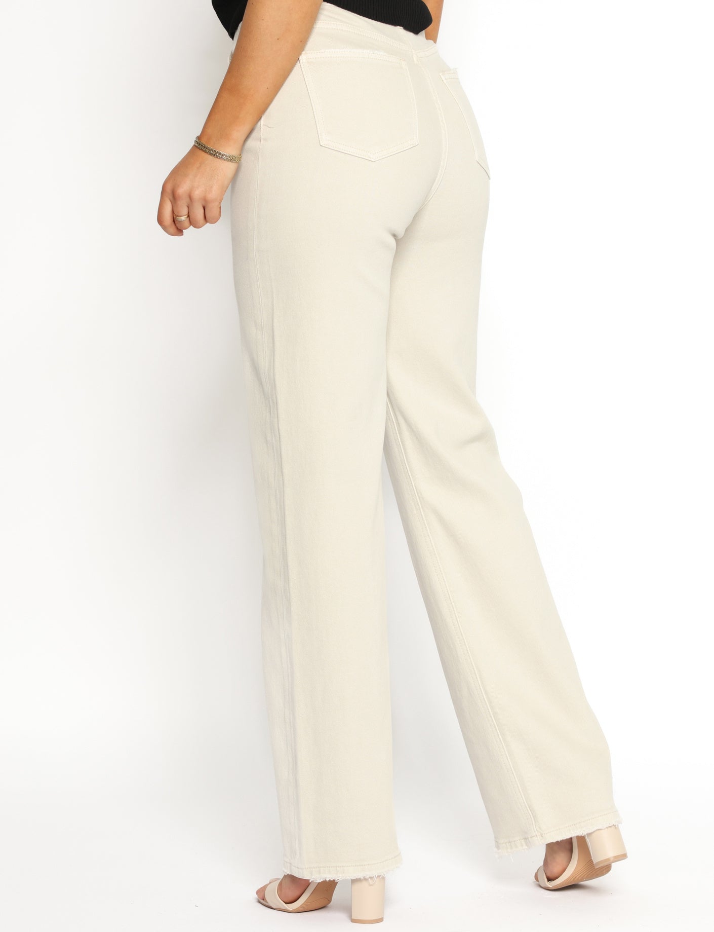 Queen Hearts | Wide leg, Straight jeans Pien Beige