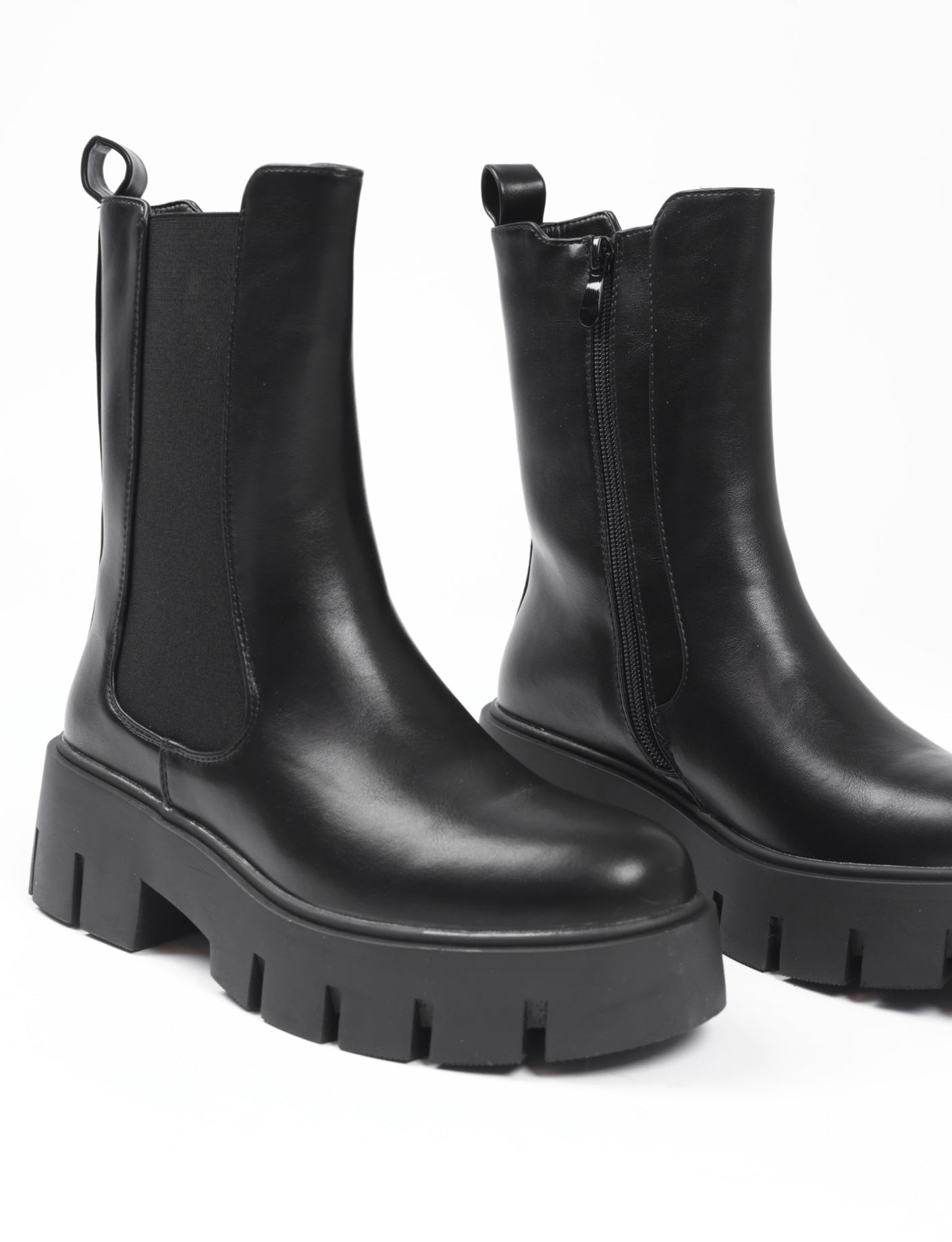 Boot Maaik Zwart