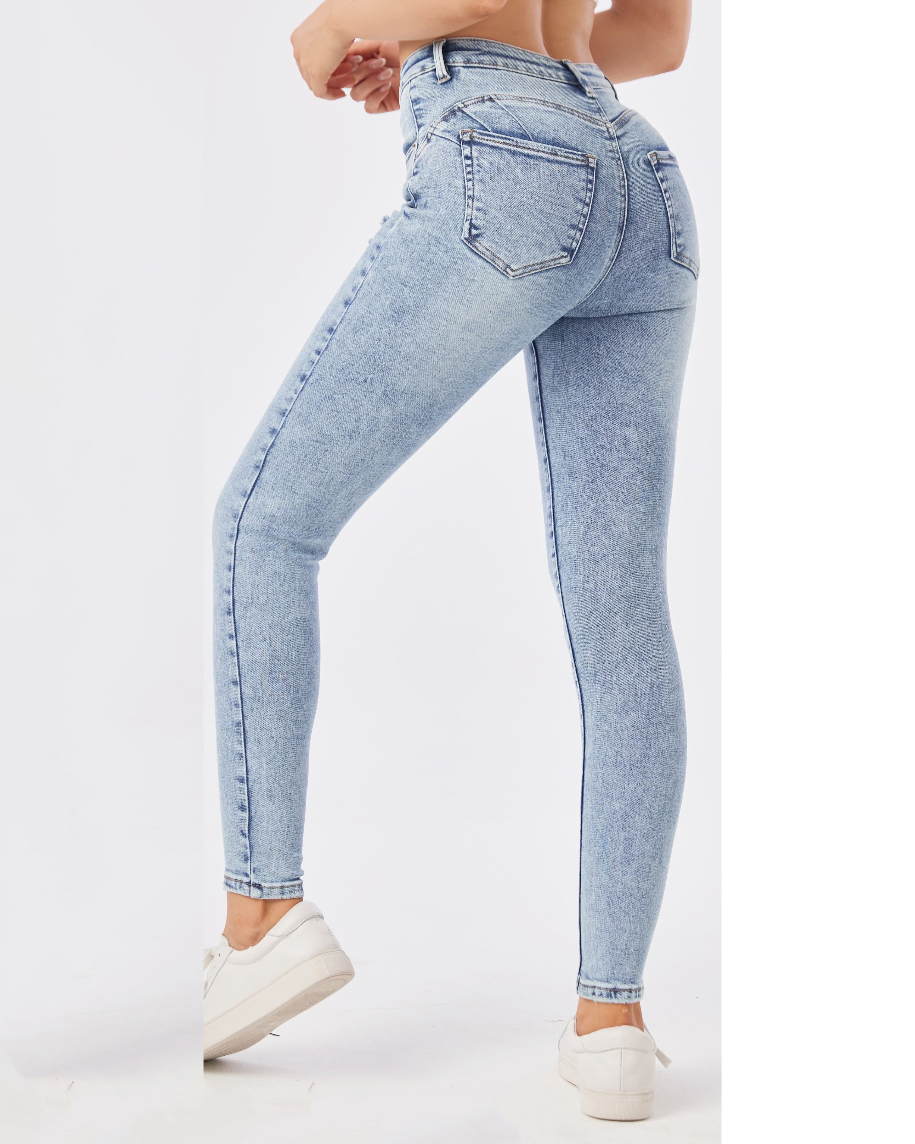 Laulia skinny jeans lichtblauw met destroyed details – achterkant