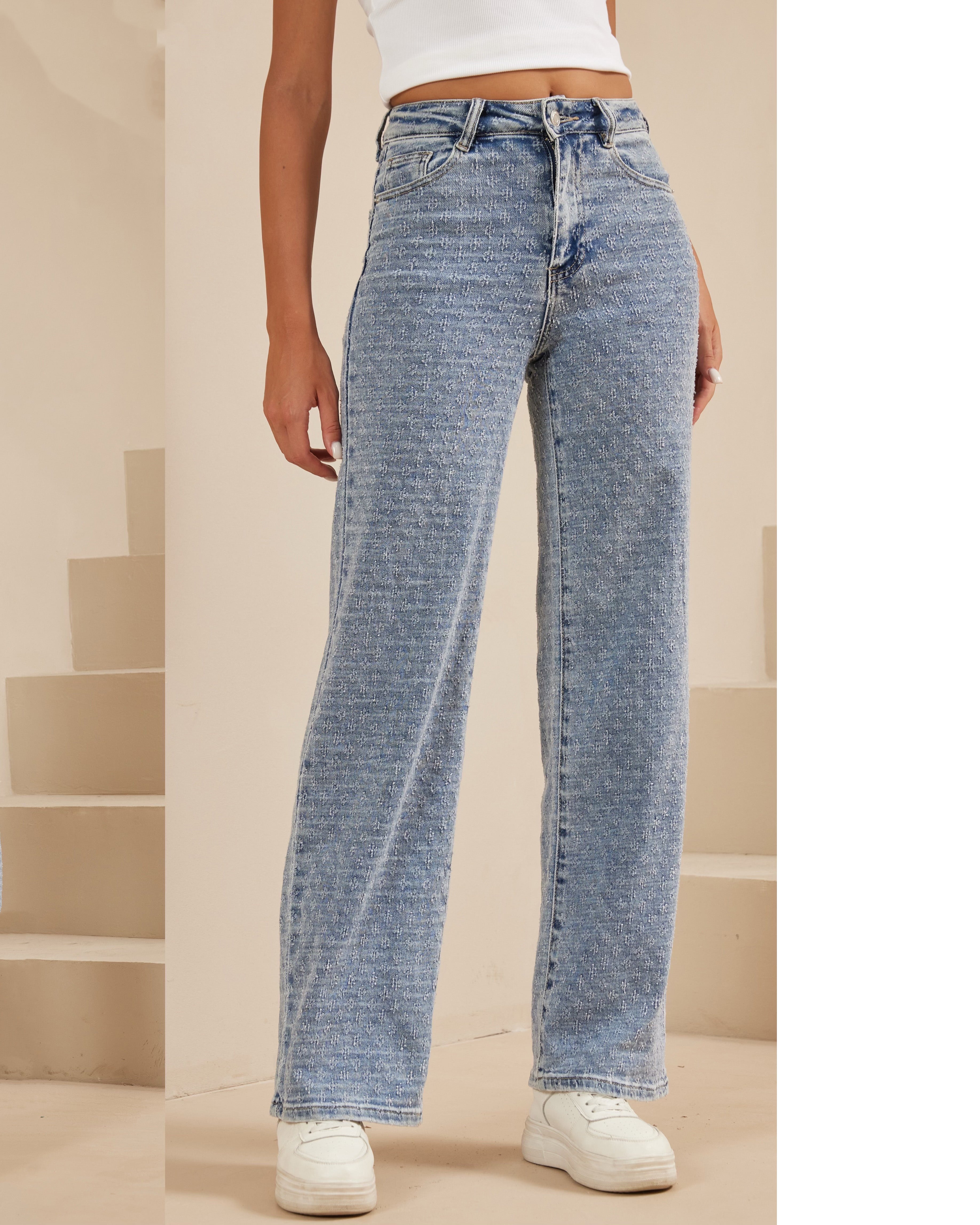 Laulia straight jeans blauw met subtiele structuur – voorkant