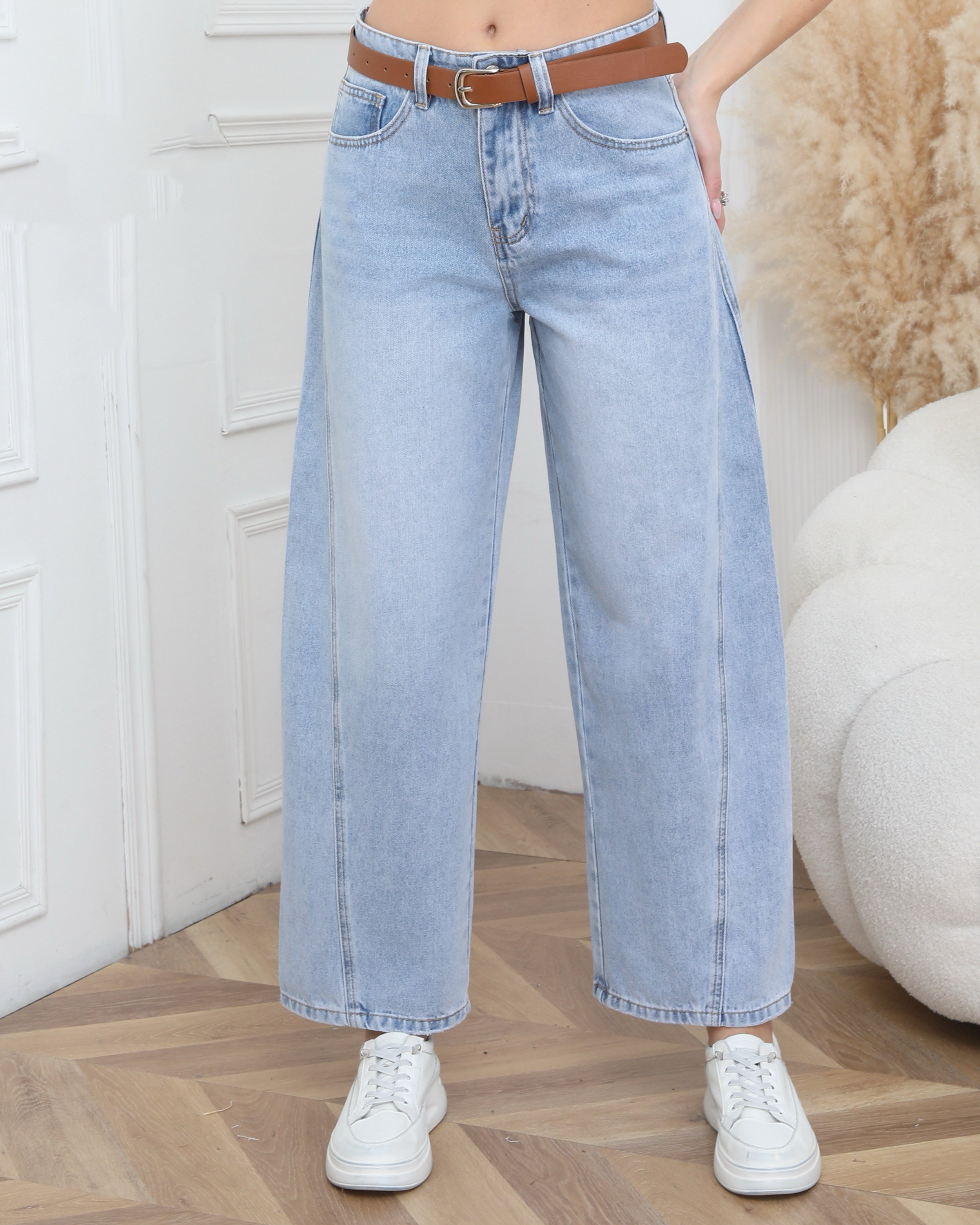 Laulia | Barrel jeans met riem Kate Lichtblauw