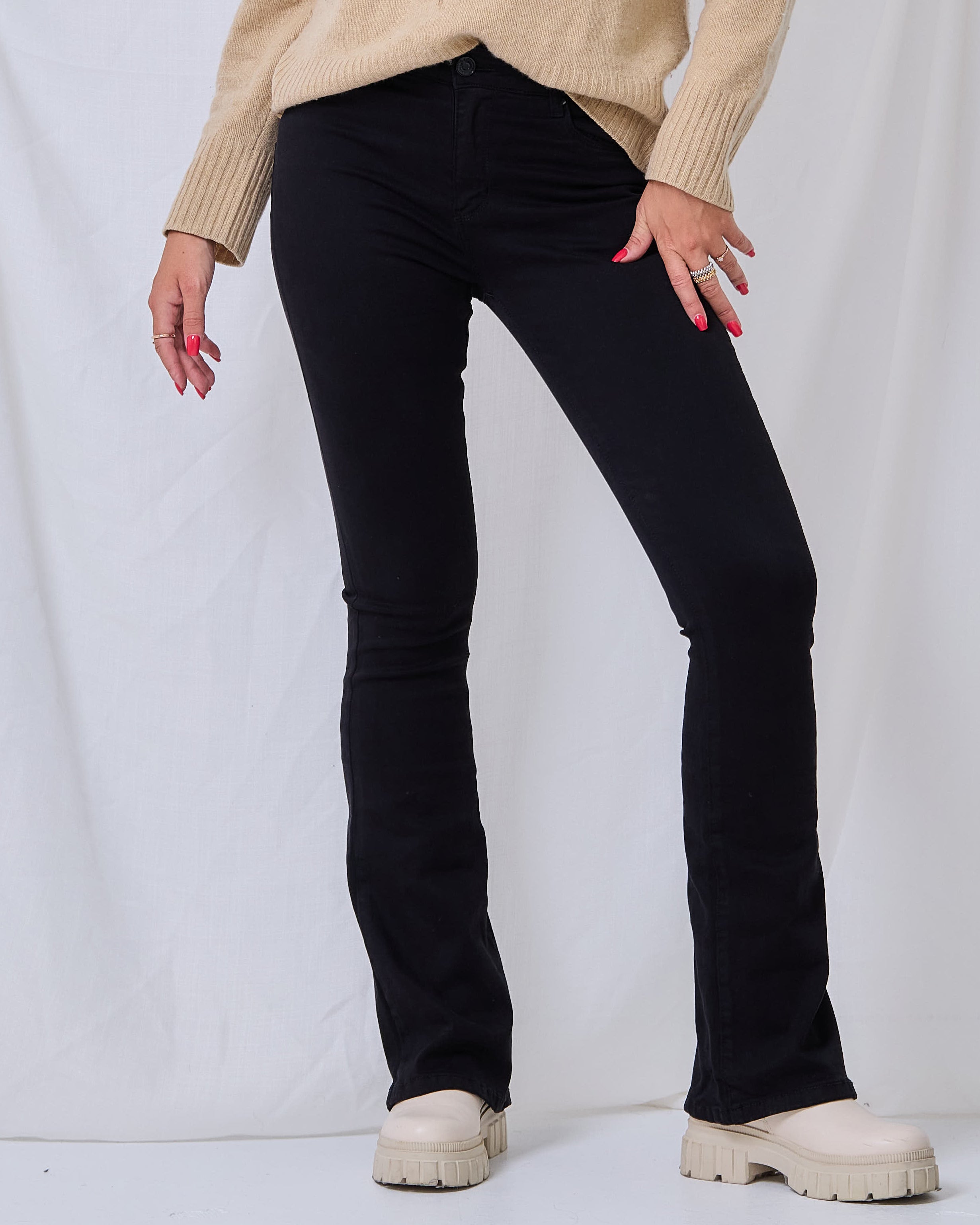 Ana & Lucy | Flared jeans Barbara-A Zwart