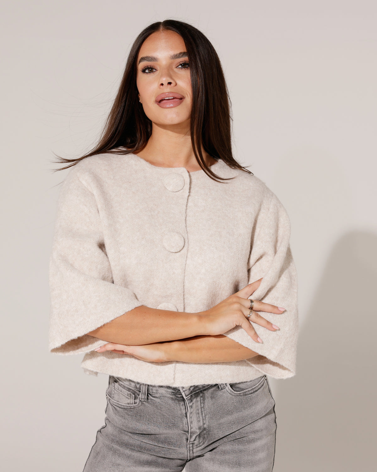 Vest met grote knopen Isa Taupe