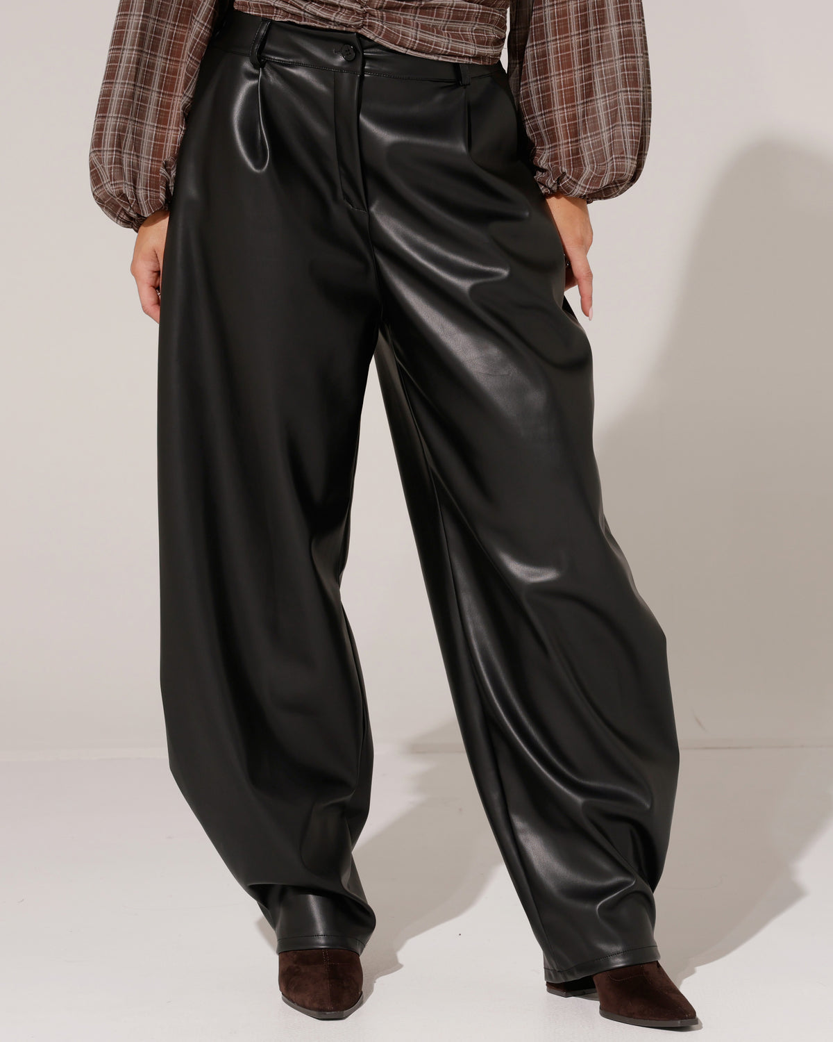 Leatherlook ballon broek Maaike Zwart