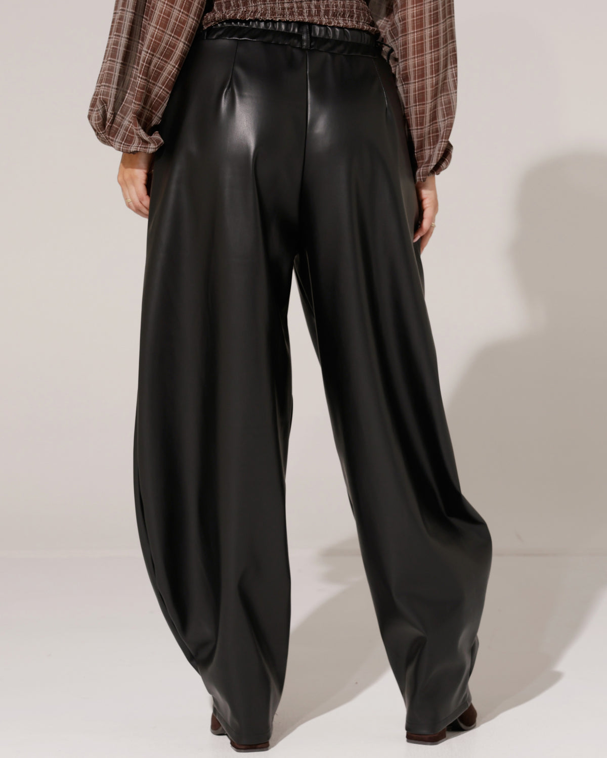 Leatherlook ballon broek Maaike Zwart