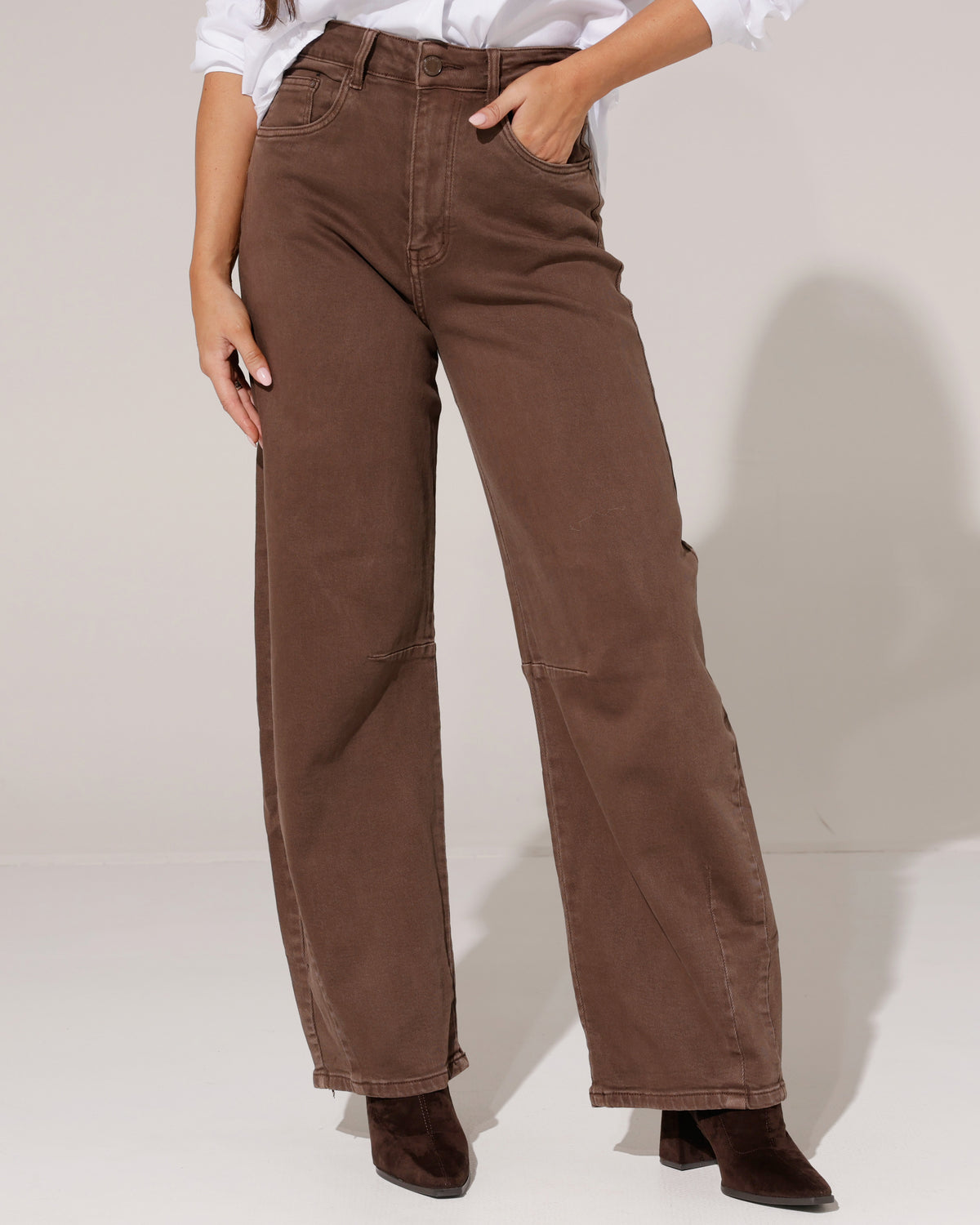 Ana & Lucy | Barrel jeans Louisa Bruin