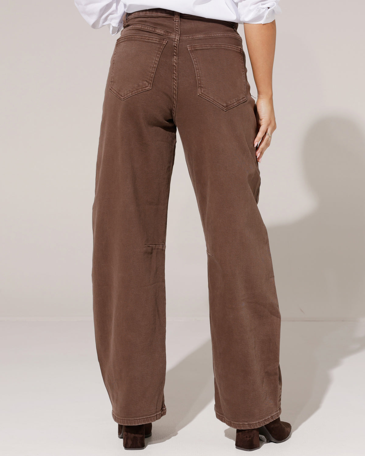Ana & Lucy | Barrel jeans Louisa Bruin